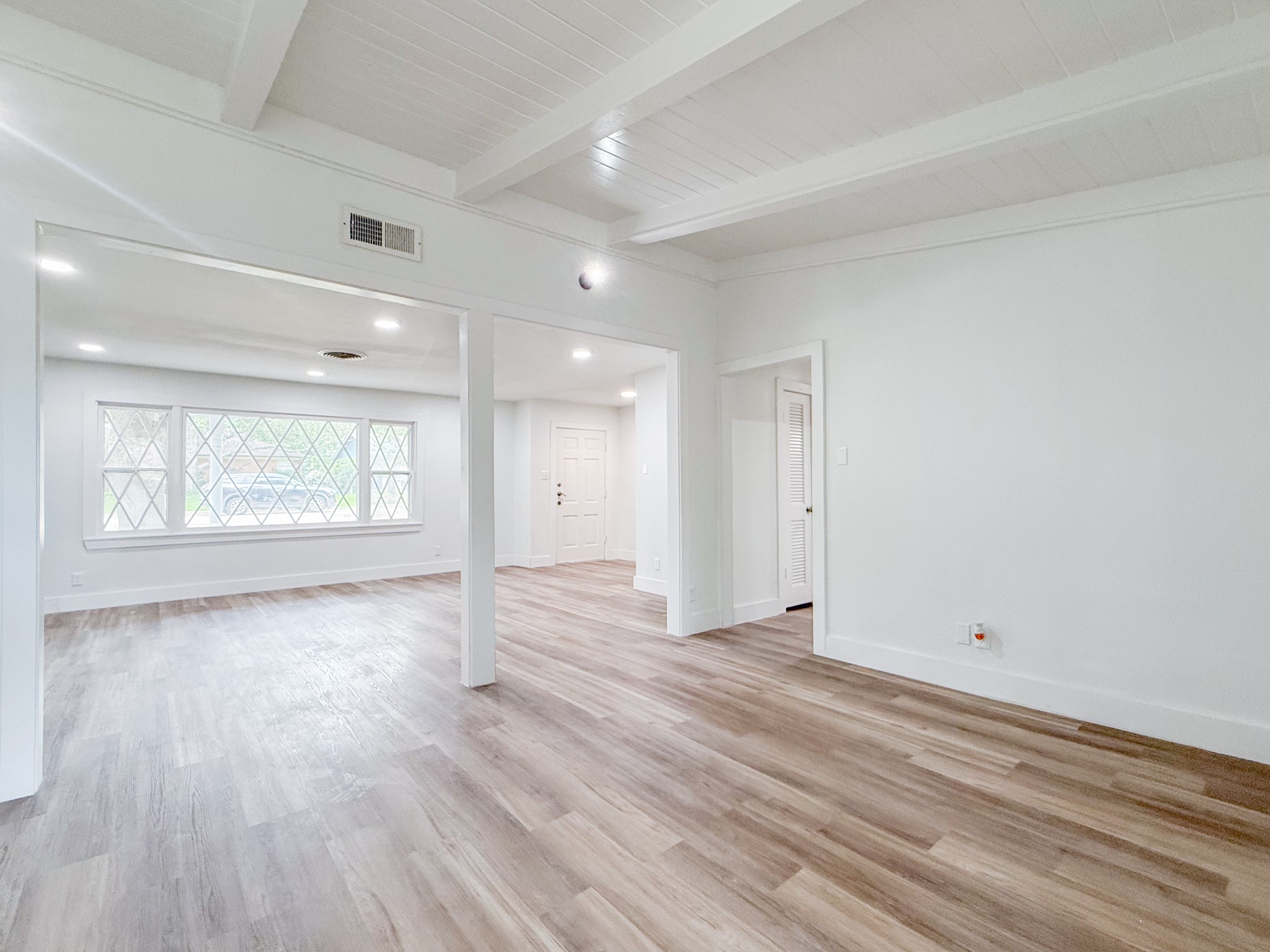 5808 Wales Avenue Fort Worth TX 76133