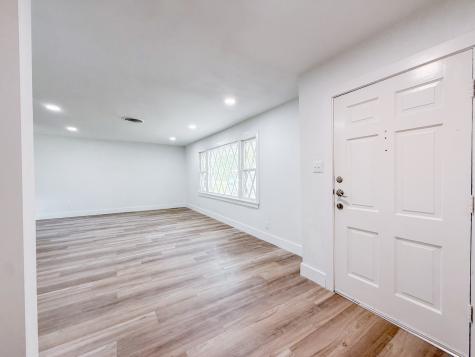5808 Wales Avenue Fort Worth TX 76133