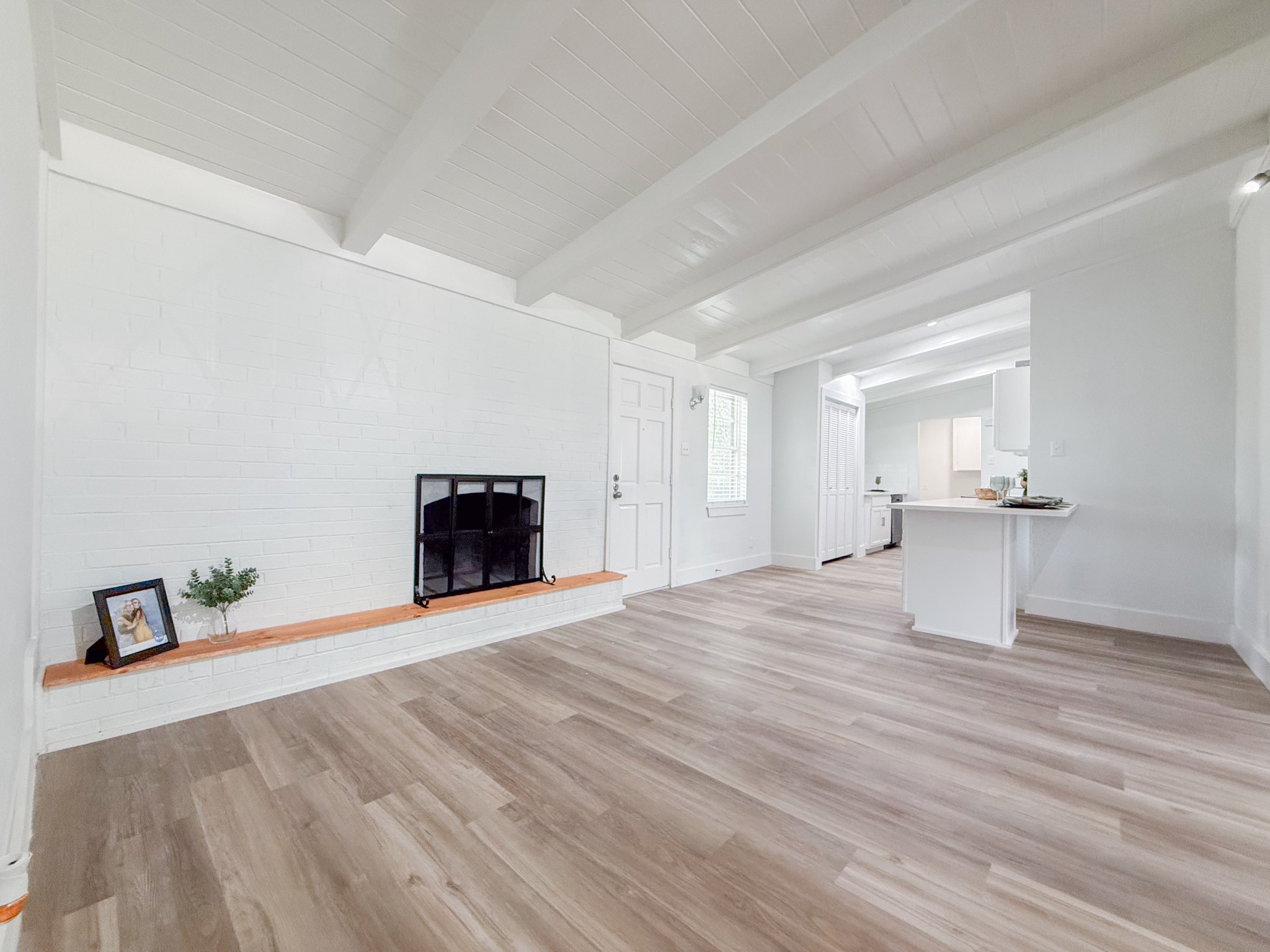 5808 Wales Avenue Fort Worth TX 76133