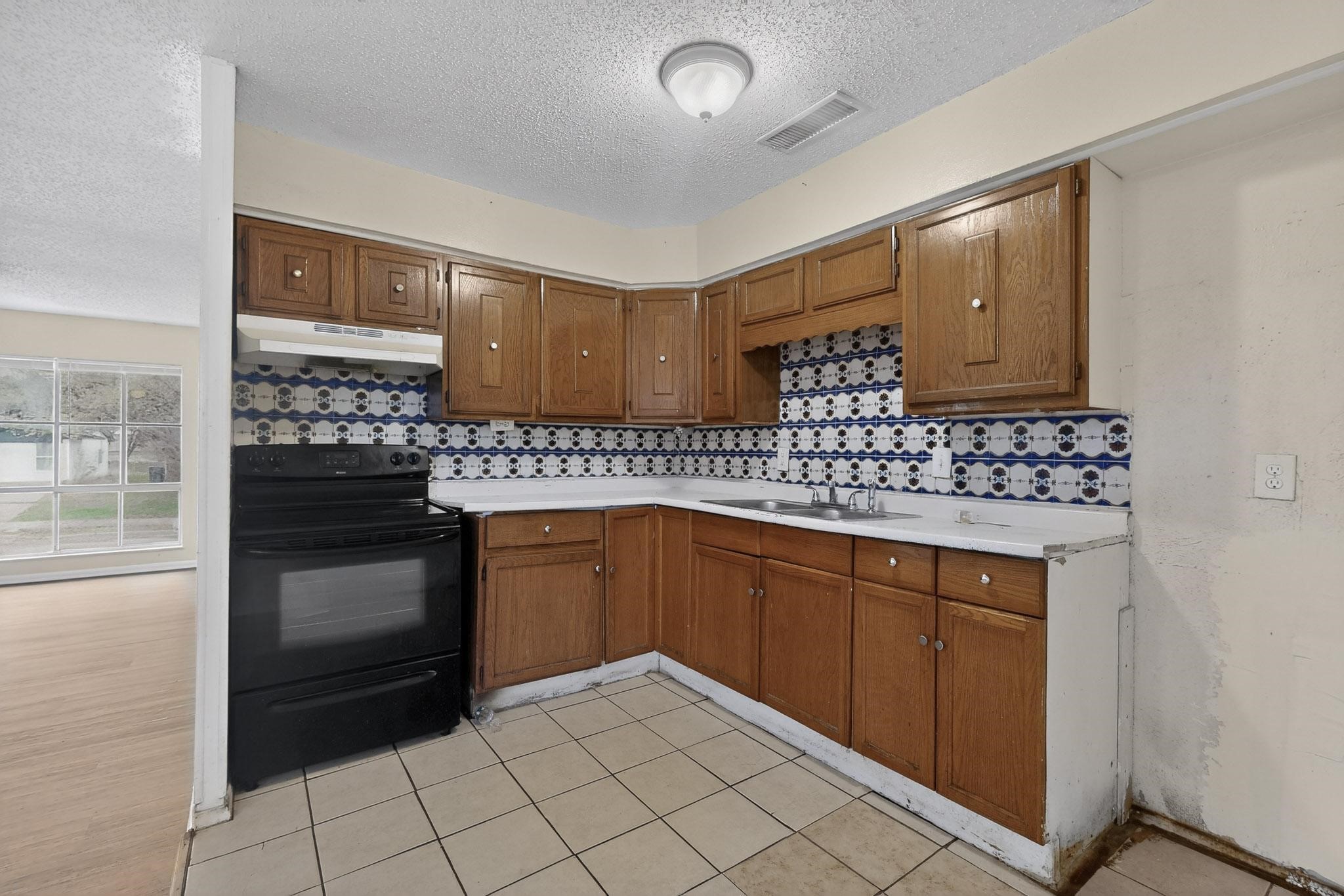 1109 Montclair Drive Garland TX 75040
