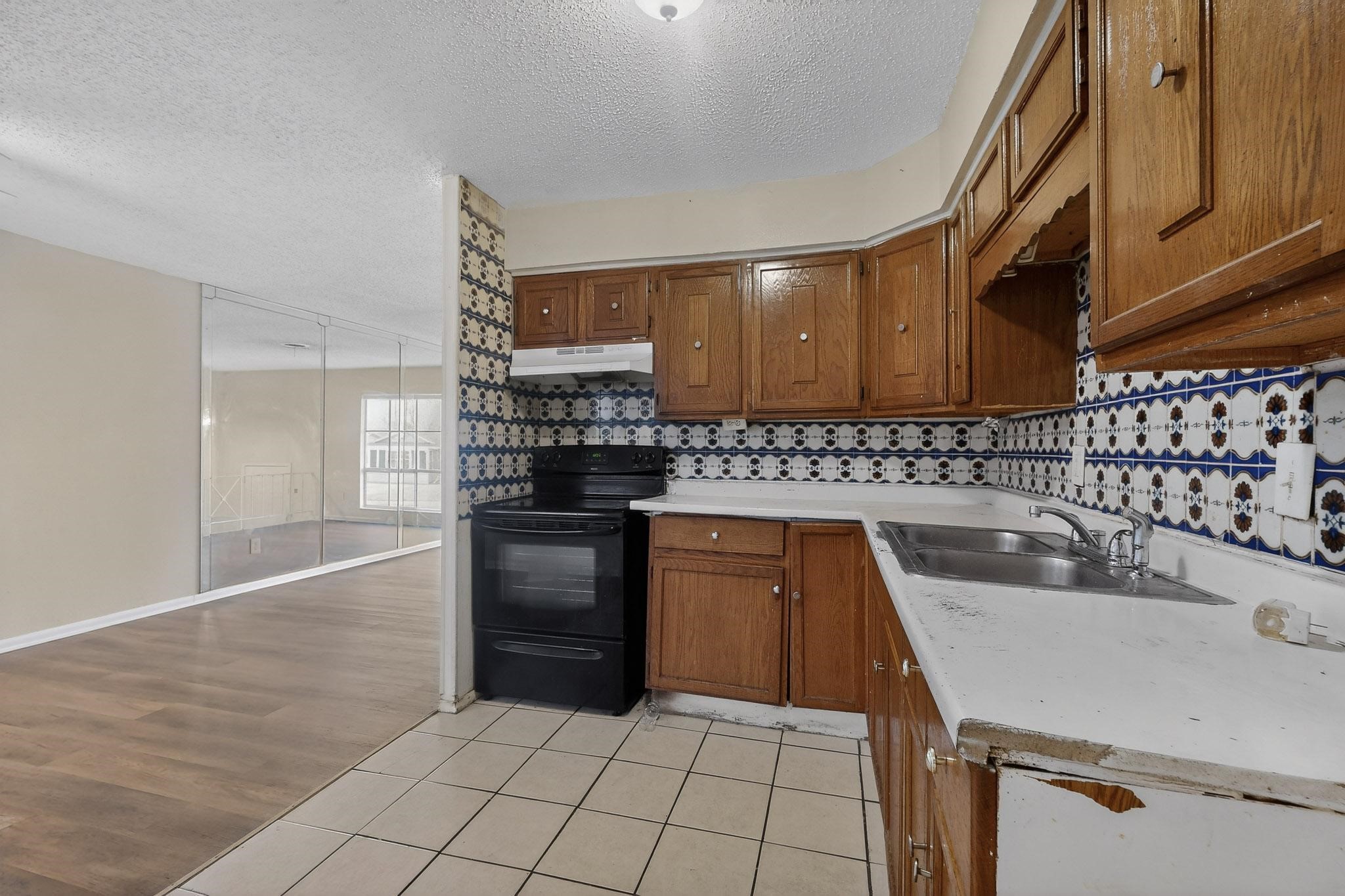 1109 Montclair Drive Garland TX 75040