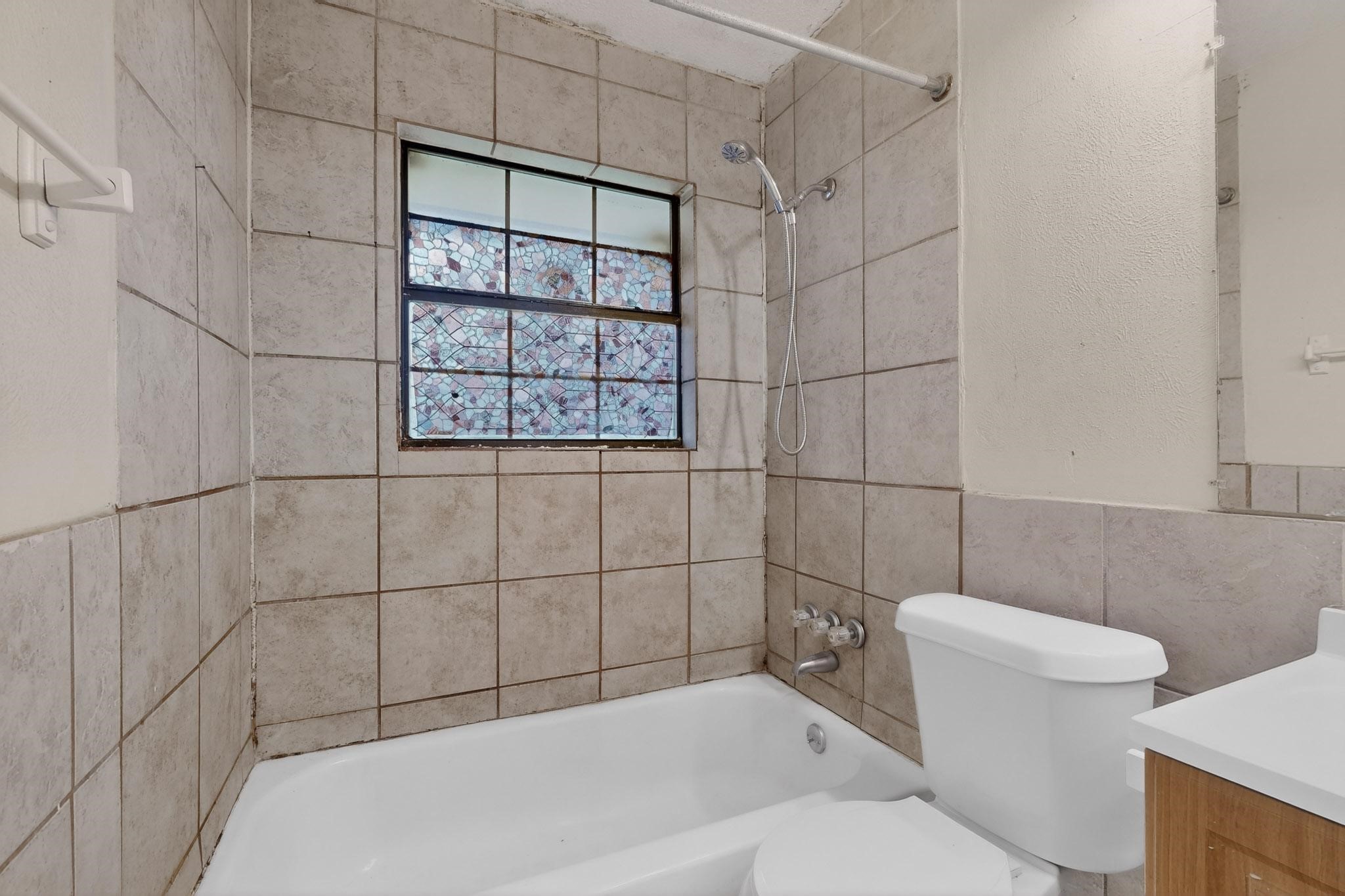 1109 Montclair Drive Garland TX 75040