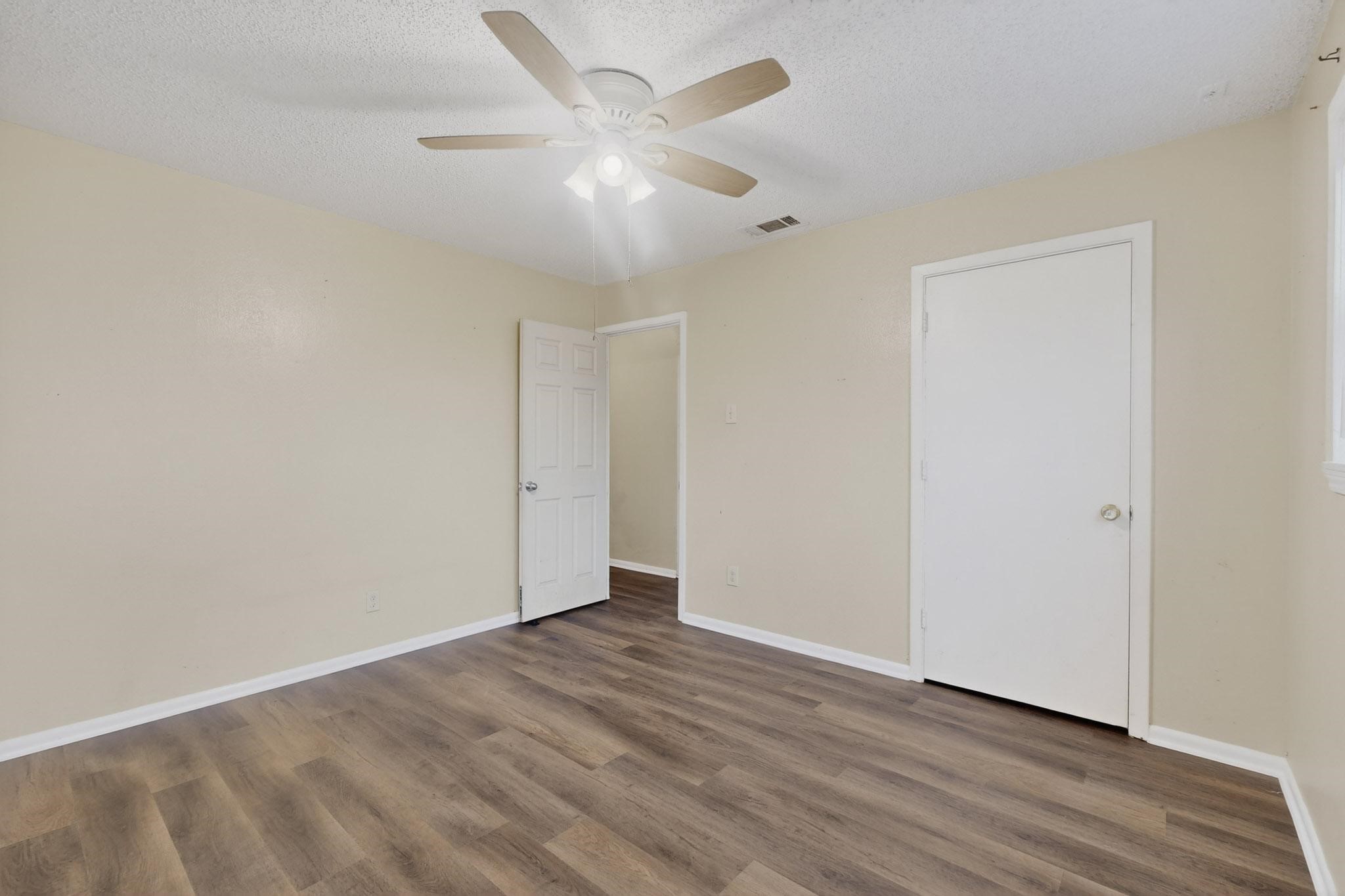 1109 Montclair Drive Garland TX 75040