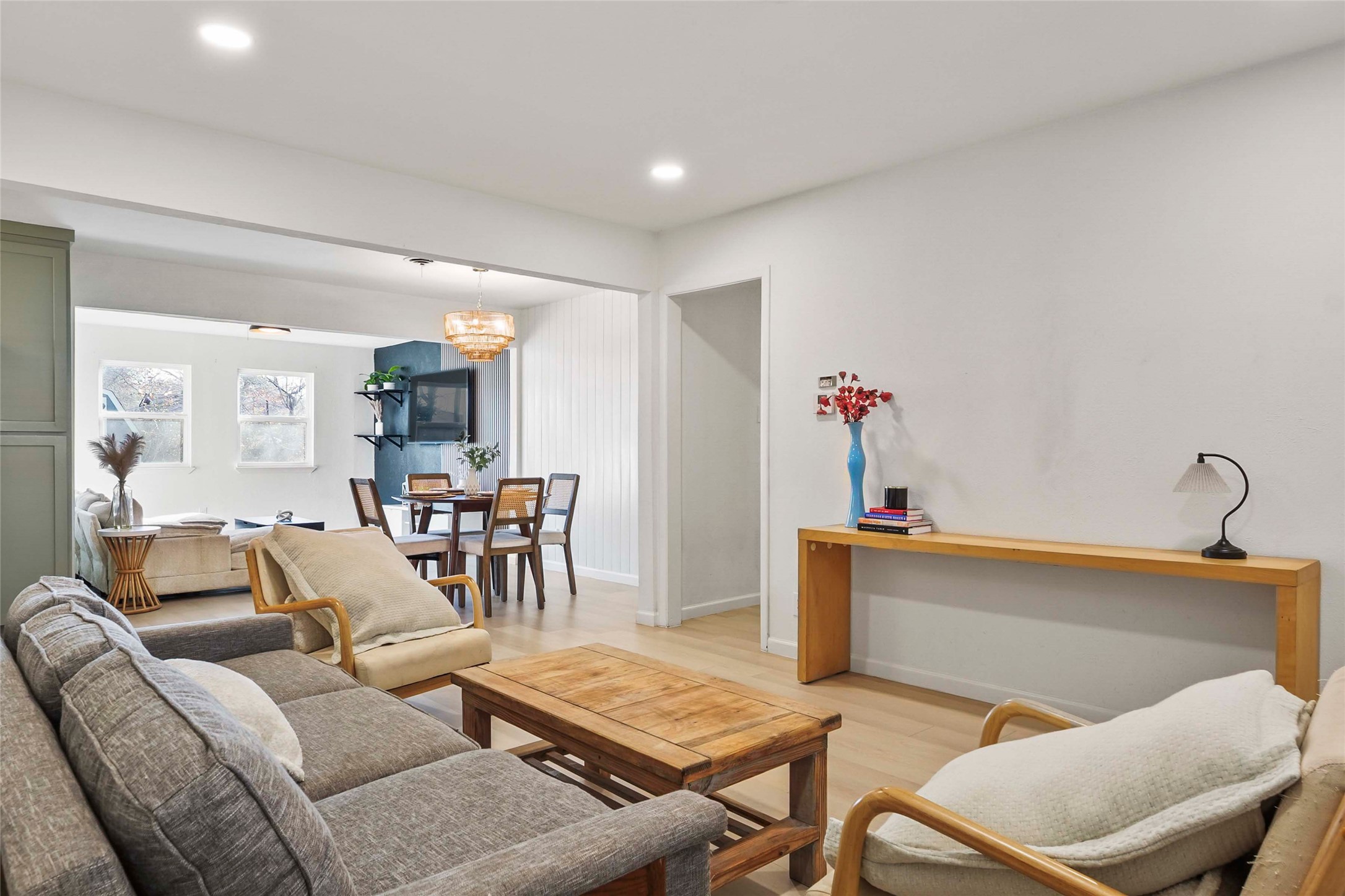 416 Simmons Hurst TX 76053
