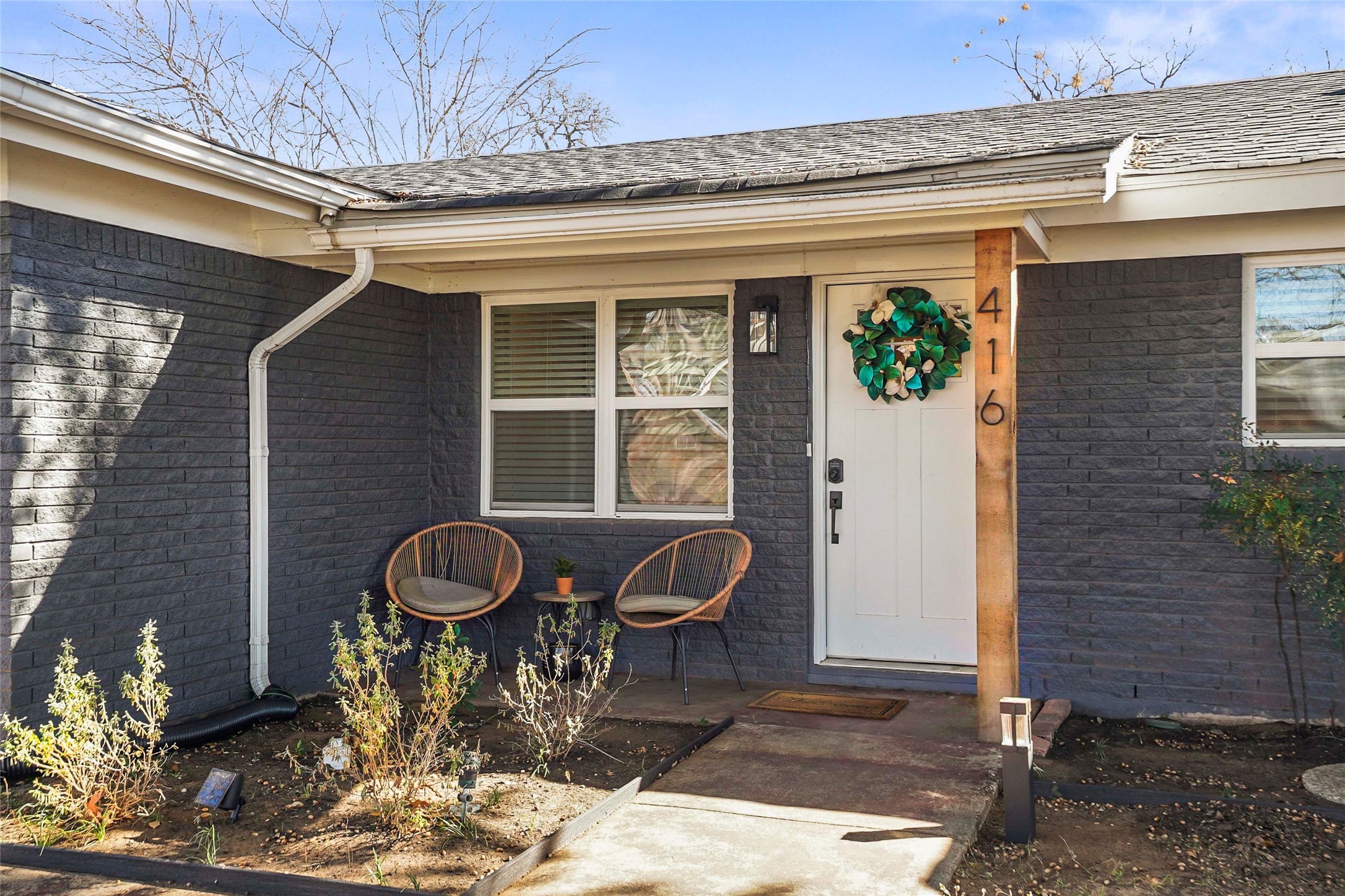 416 Simmons Hurst TX 76053