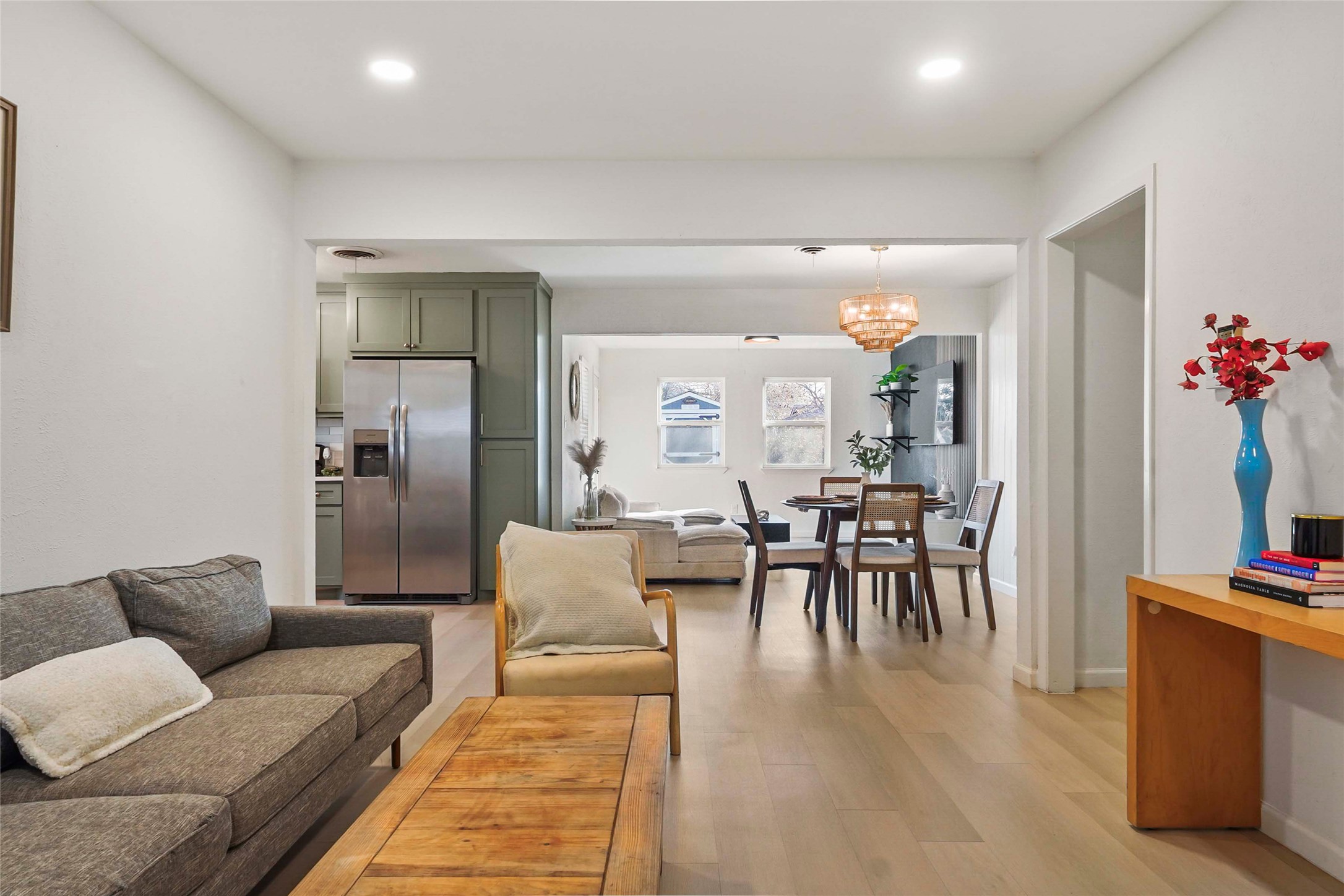 416 Simmons Hurst TX 76053