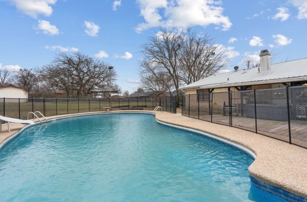 1601 E Bankhead Drive Weatherford TX 76086