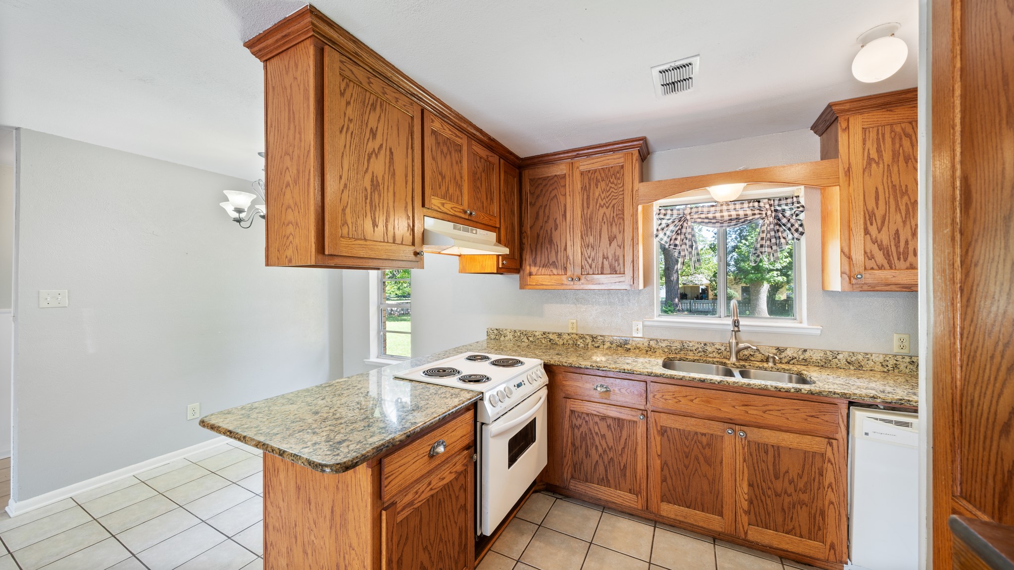1399 Vz County Road 1803 Grand Saline TX 75140