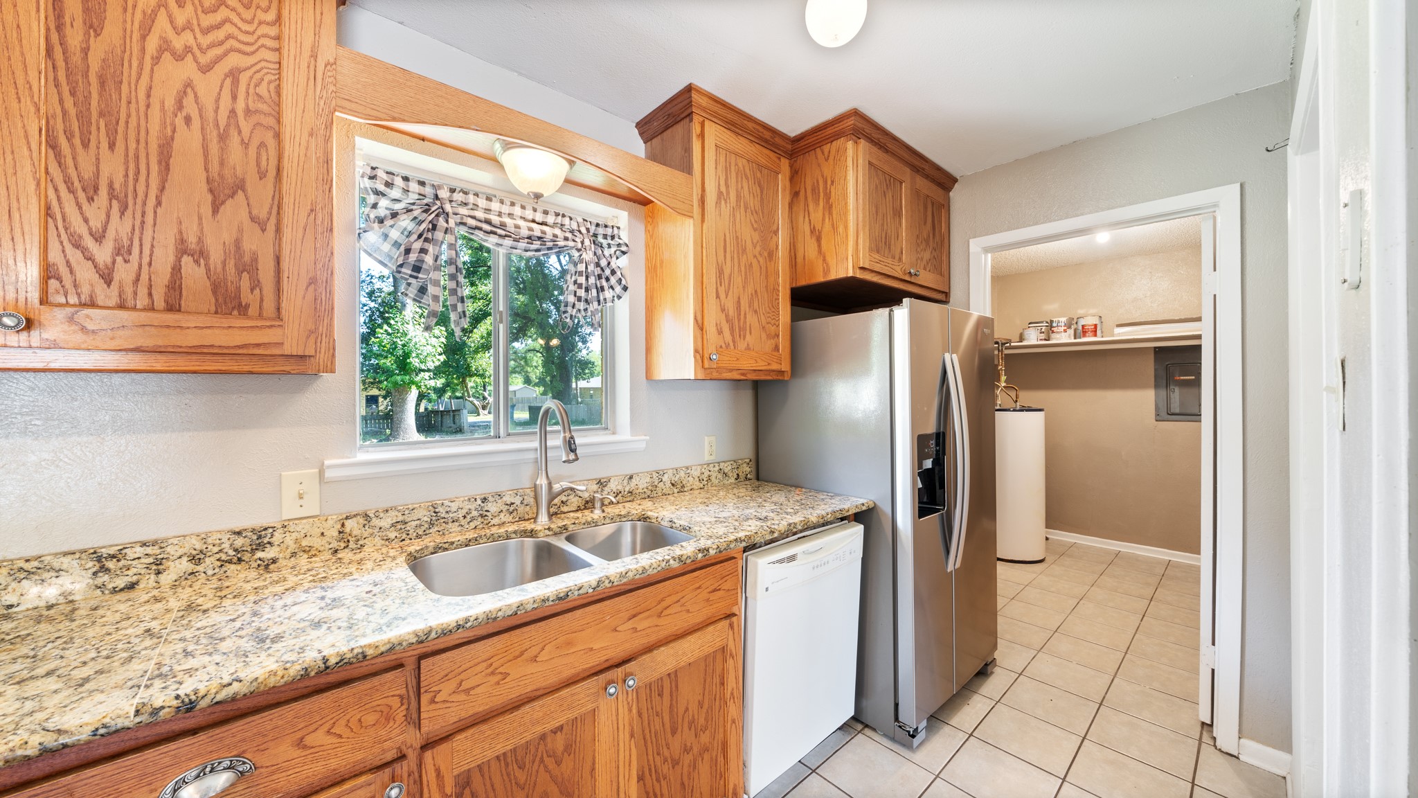 1399 Vz County Road 1803 Grand Saline TX 75140
