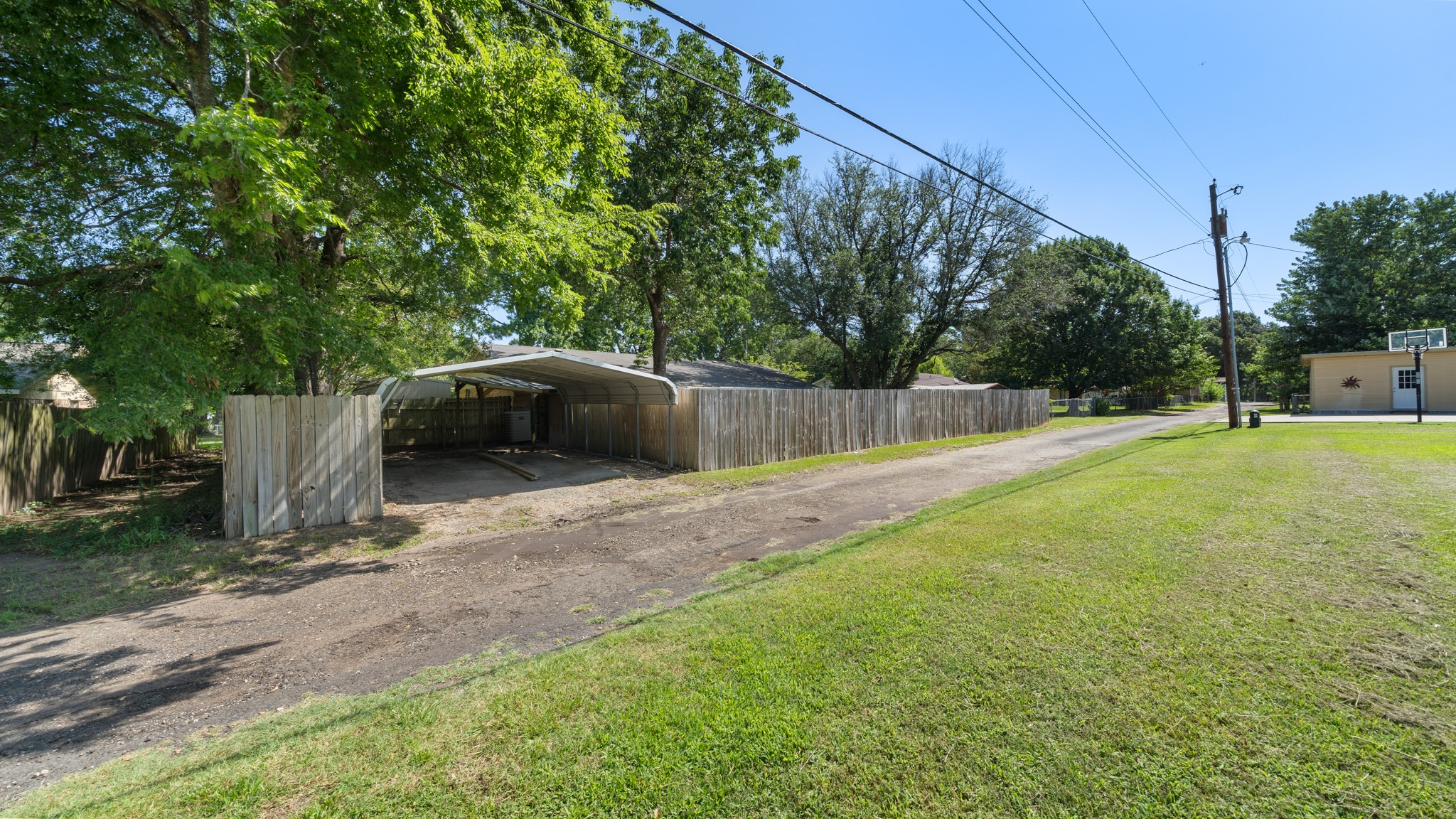 1399 Vz County Road 1803 Grand Saline TX 75140