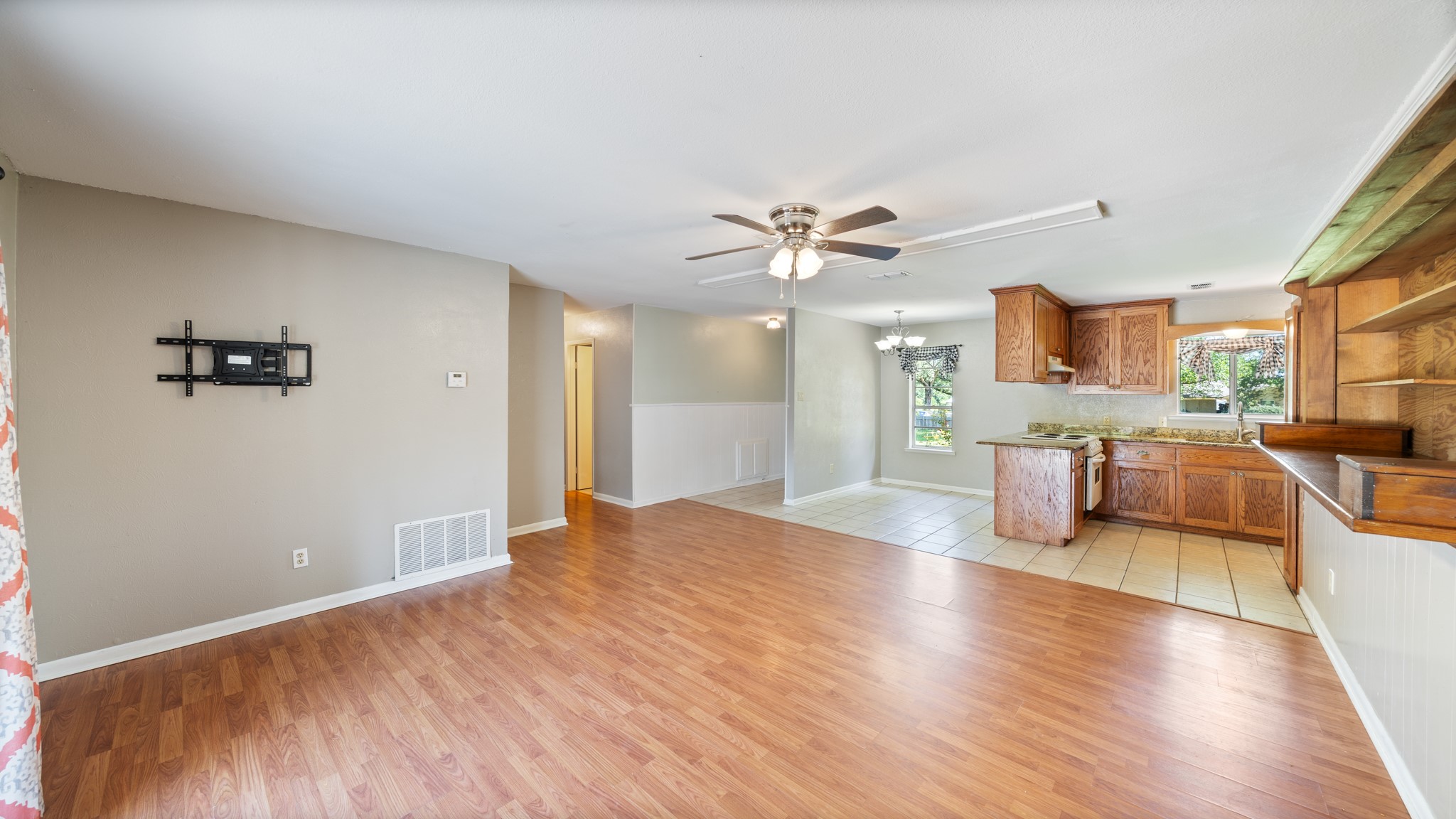 1399 Vz County Road 1803 Grand Saline TX 75140
