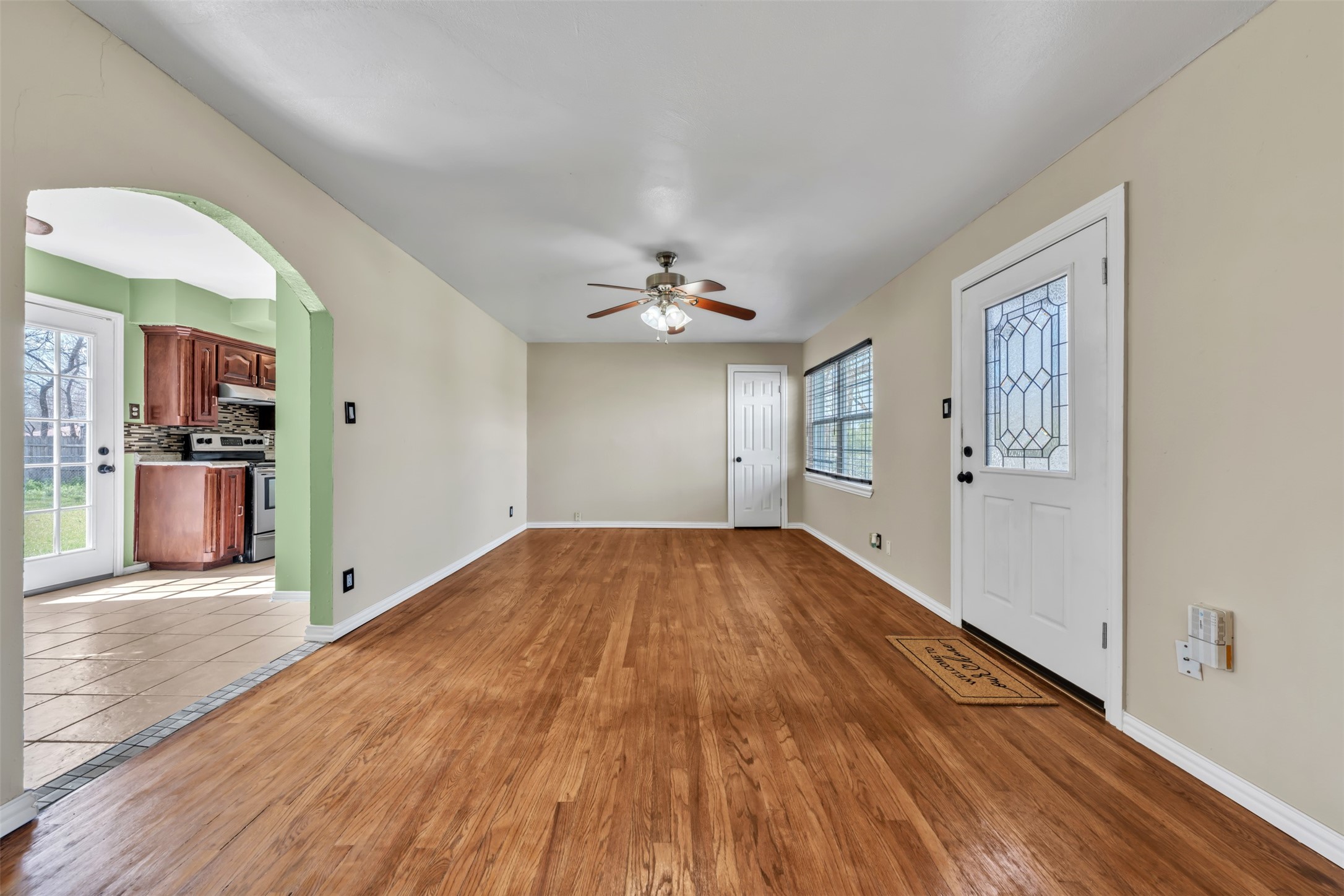 1112 E Mitchell Street Arlington TX 76010