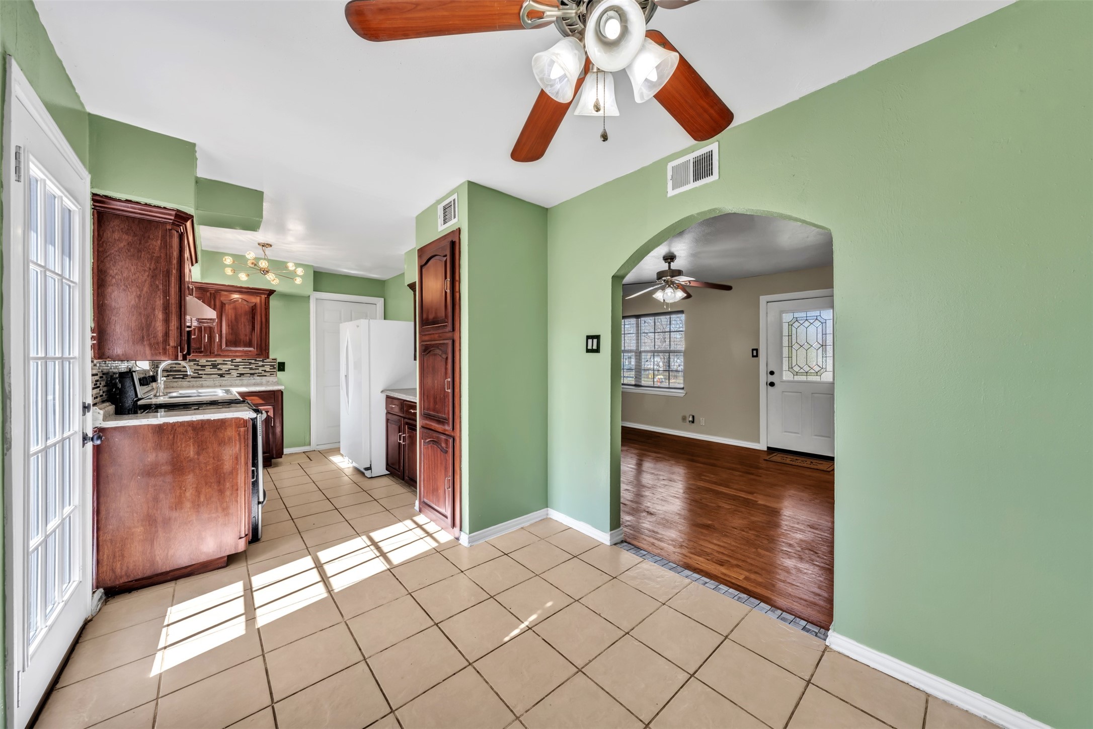 1112 E Mitchell Street Arlington TX 76010