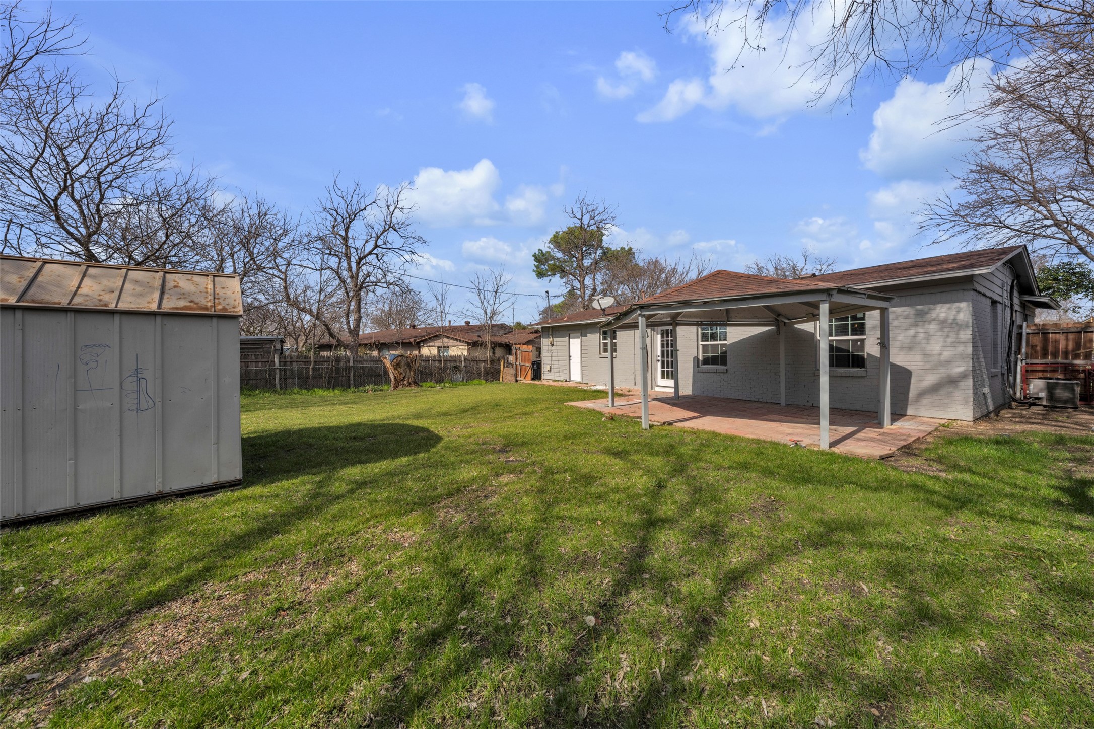 1112 E Mitchell Street Arlington TX 76010