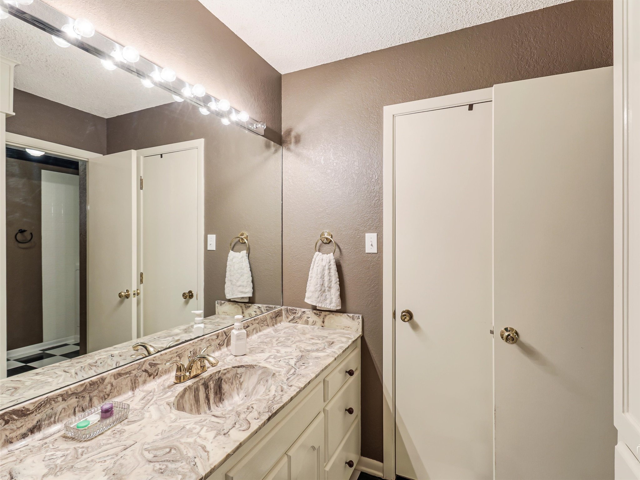 2613 Brookhaven Drive Denison TX 75020