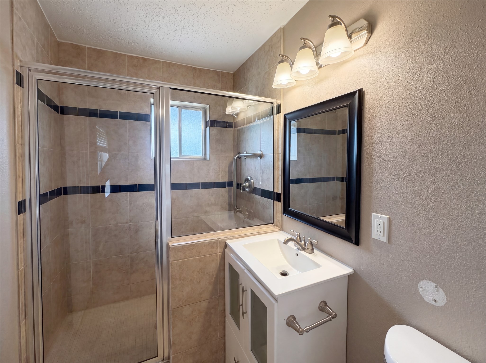 3255 Whitehall Drive Dallas TX 75229