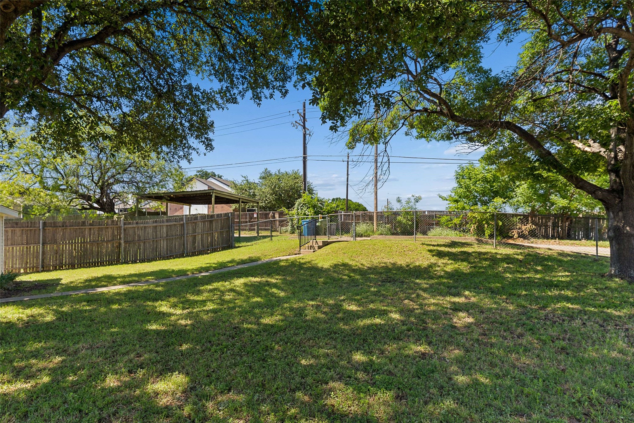 213 Teakwood Lane Lewisville TX 75067