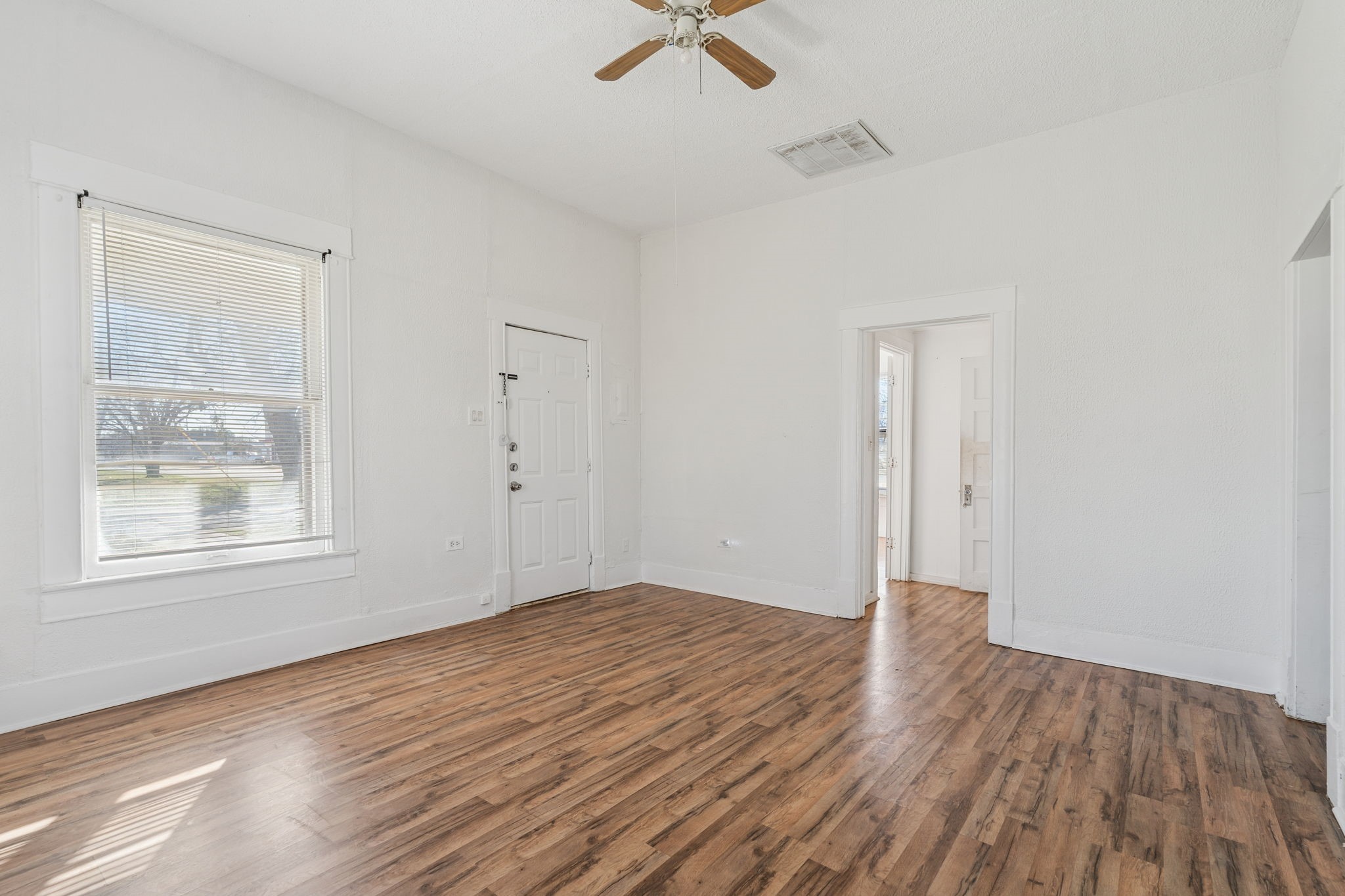 319 Mckinney Street Mesquite TX 75149