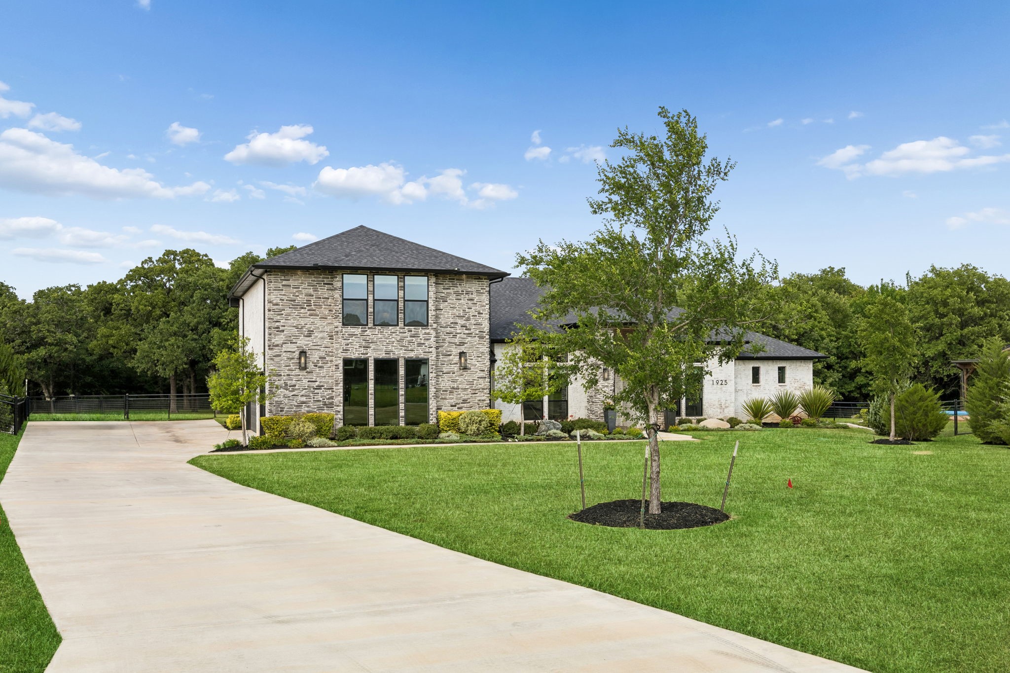 1925 Creek View Court Argyle TX 76226