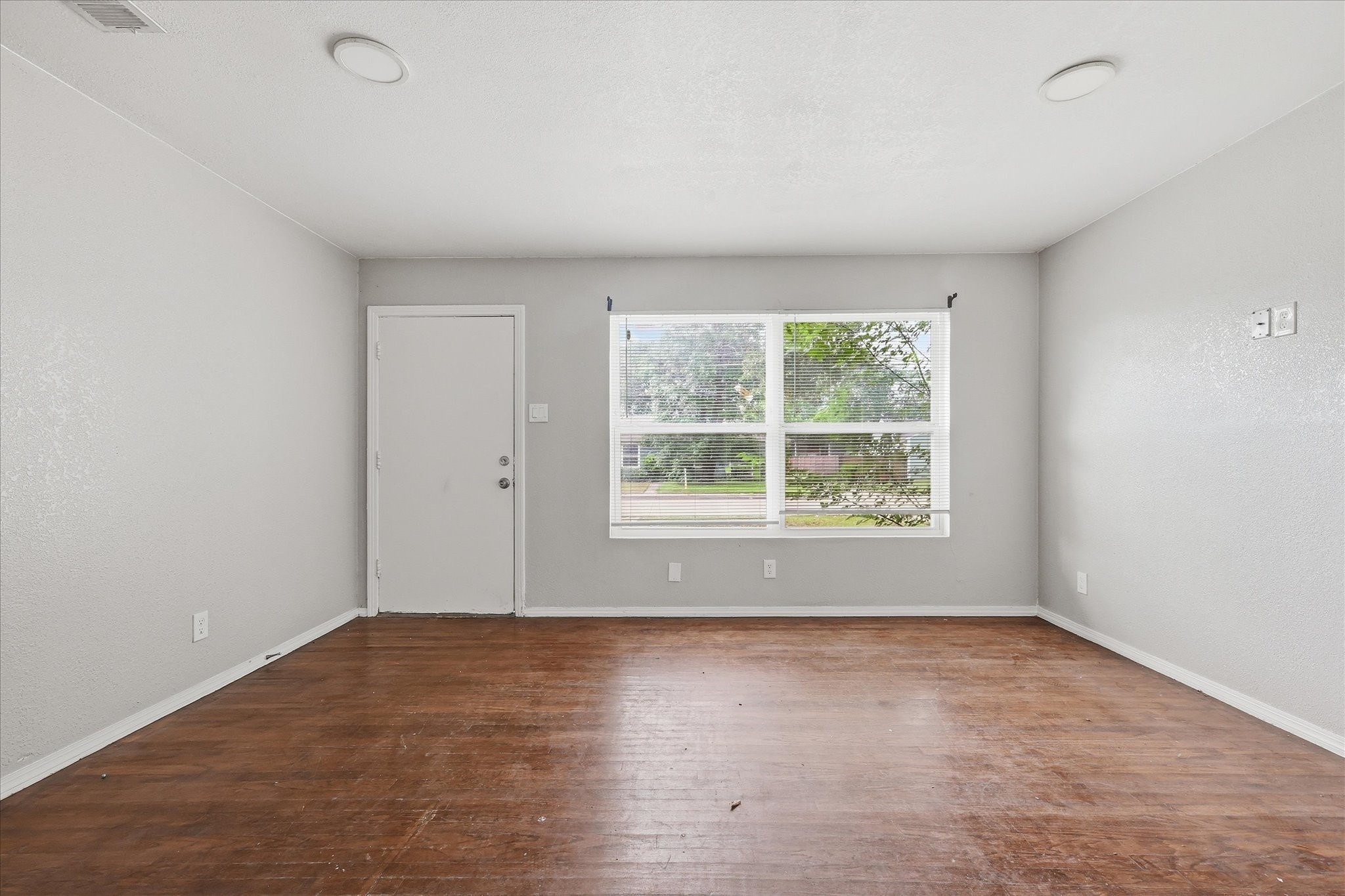 1303 Stone Drive Irving TX 75061