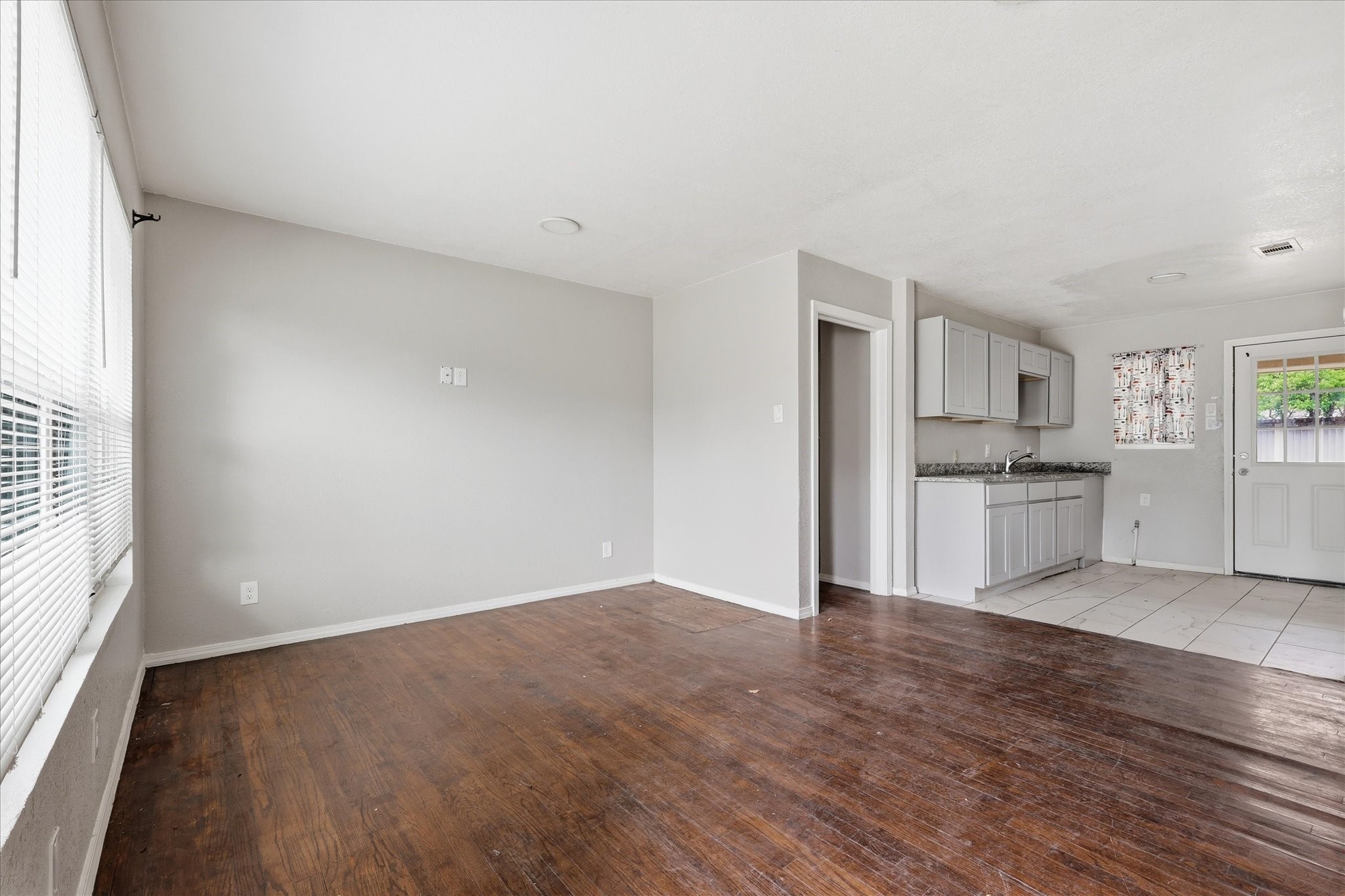 1303 Stone Drive Irving TX 75061