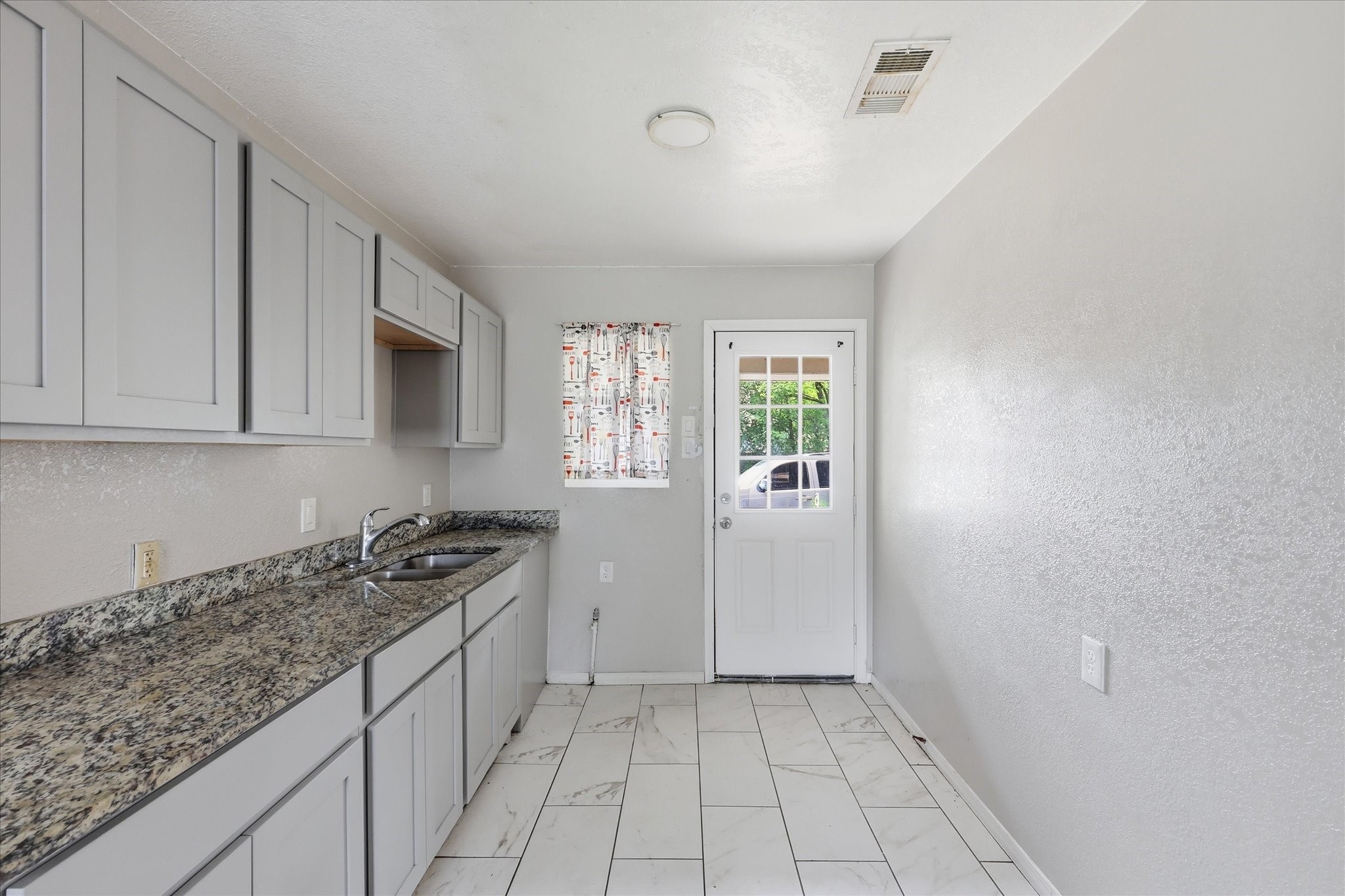 1303 Stone Drive Irving TX 75061