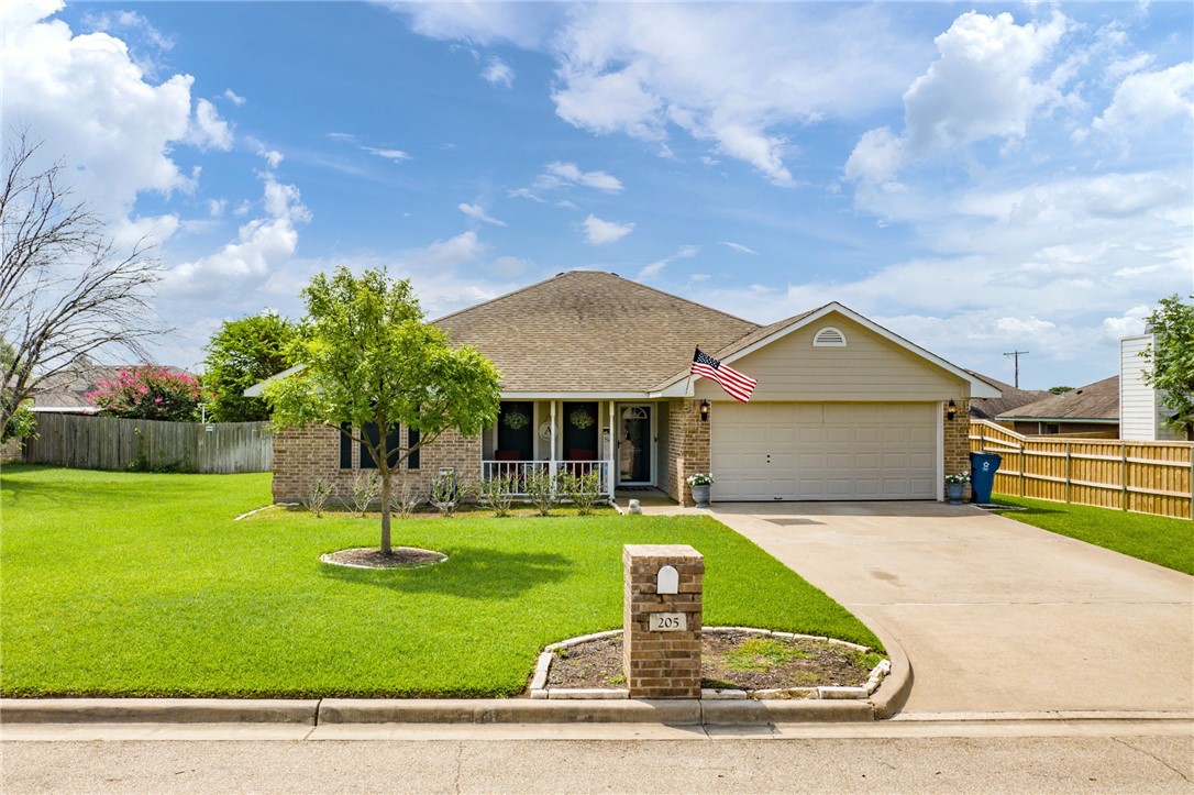 205 Topaz Circle Hewitt TX 76643