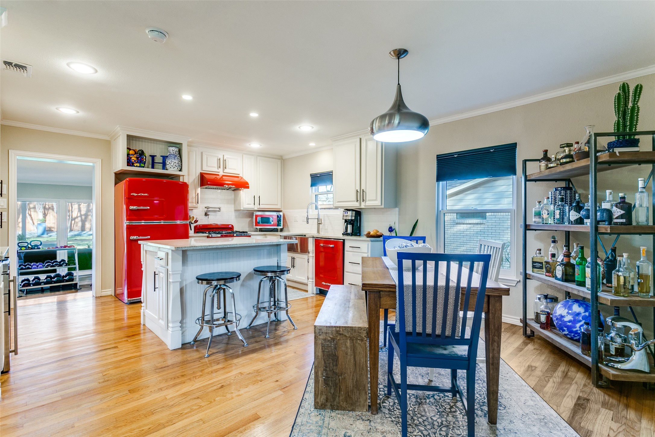 318 Ruth Street Grapevine TX 76051