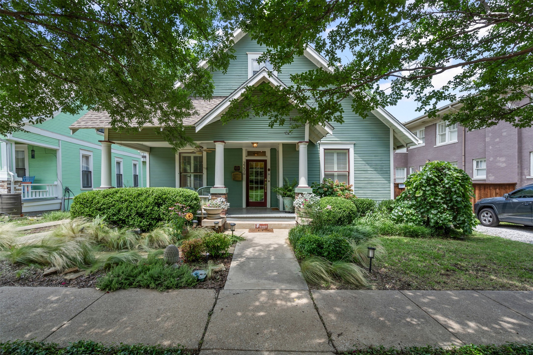 2206 College Avenue Fort Worth TX 76110