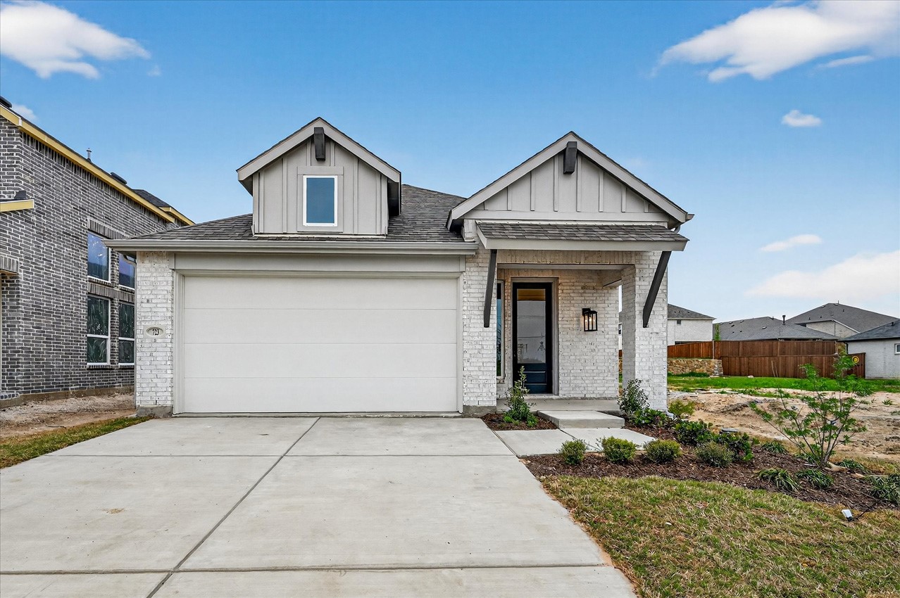 723 Sagebrush Trail Sherman TX 75092
