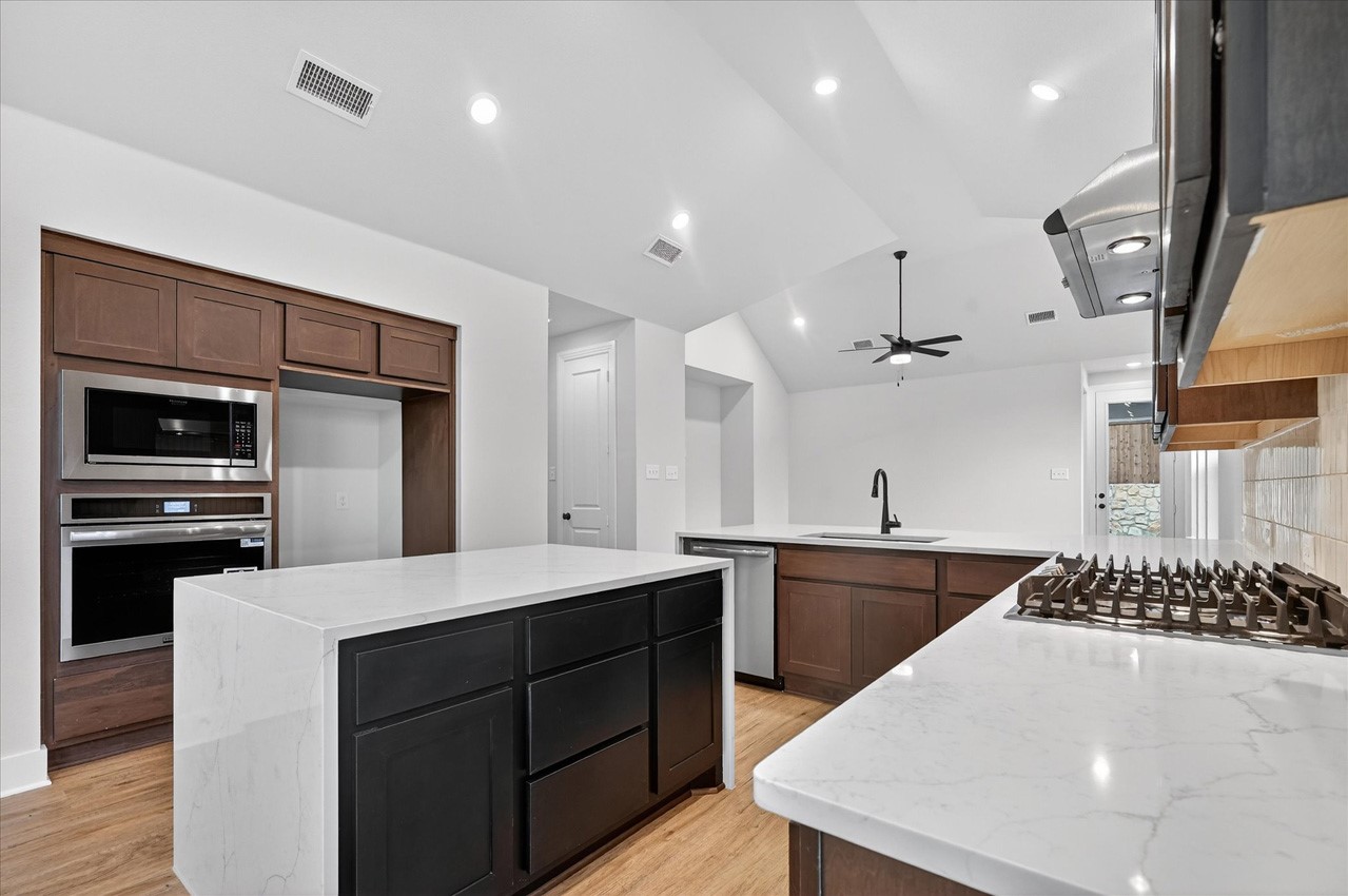 723 Sagebrush Trail Sherman TX 75092