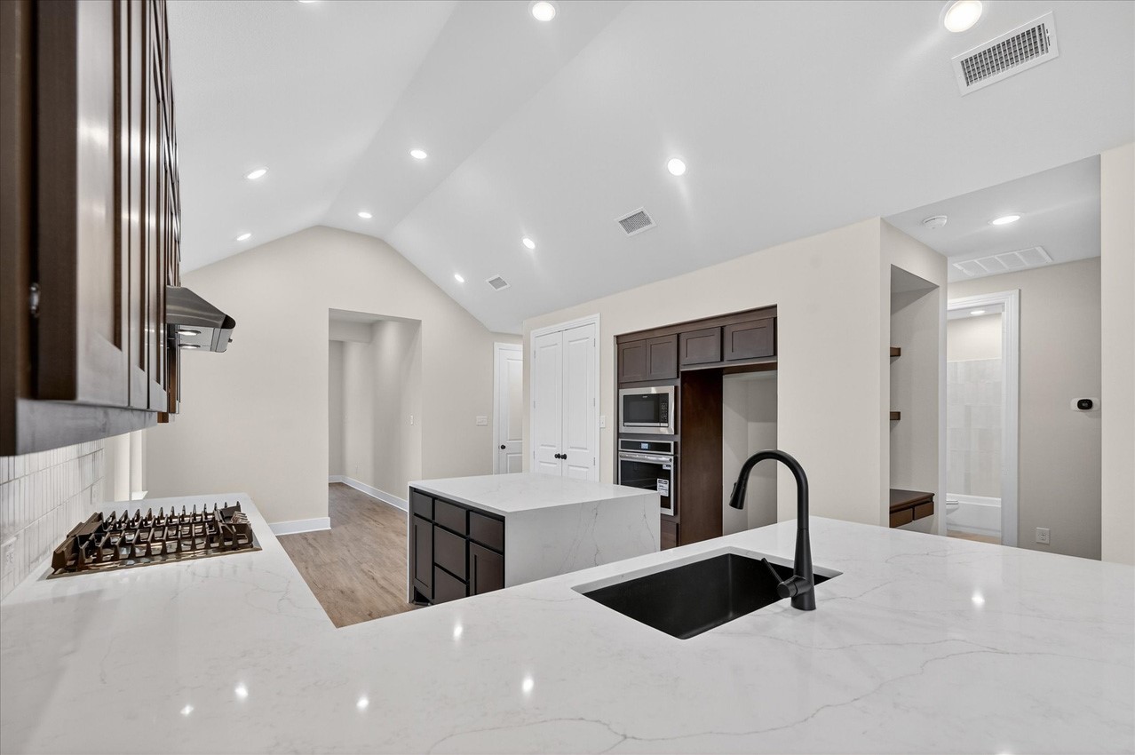 723 Sagebrush Trail Sherman TX 75092