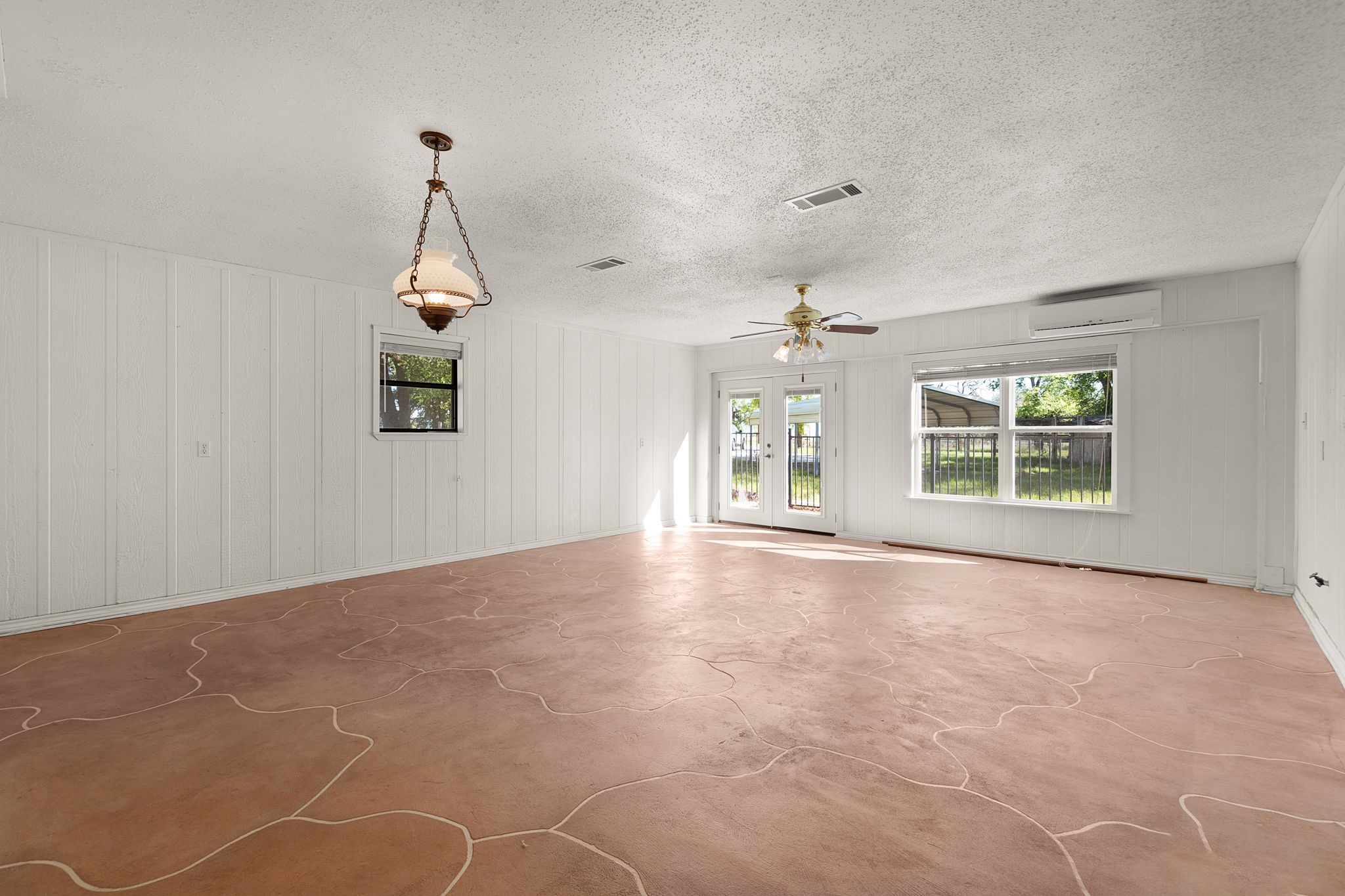 1830 Fm 221 Hamilton TX 76531