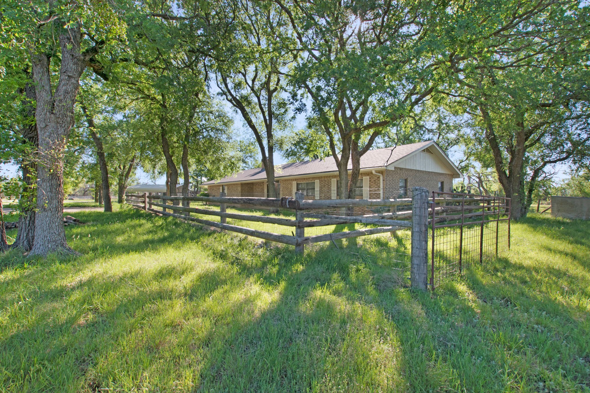 1830 Fm 221 Hamilton TX 76531