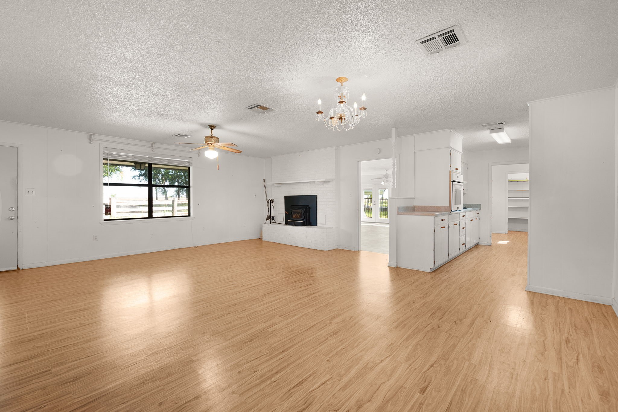 1830 Fm 221 Hamilton TX 76531