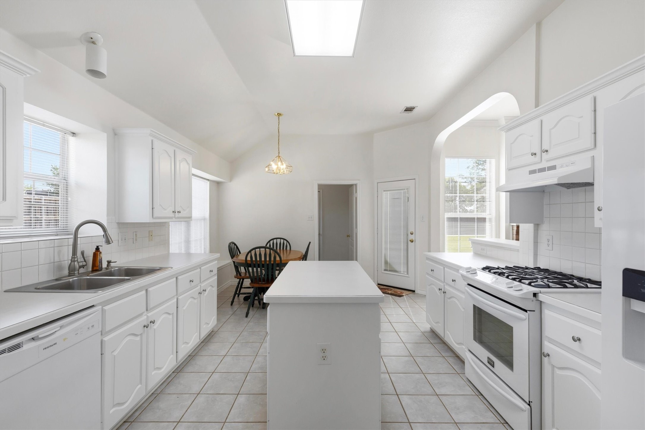 6318 Ahnee Drive Rowlett TX 75089
