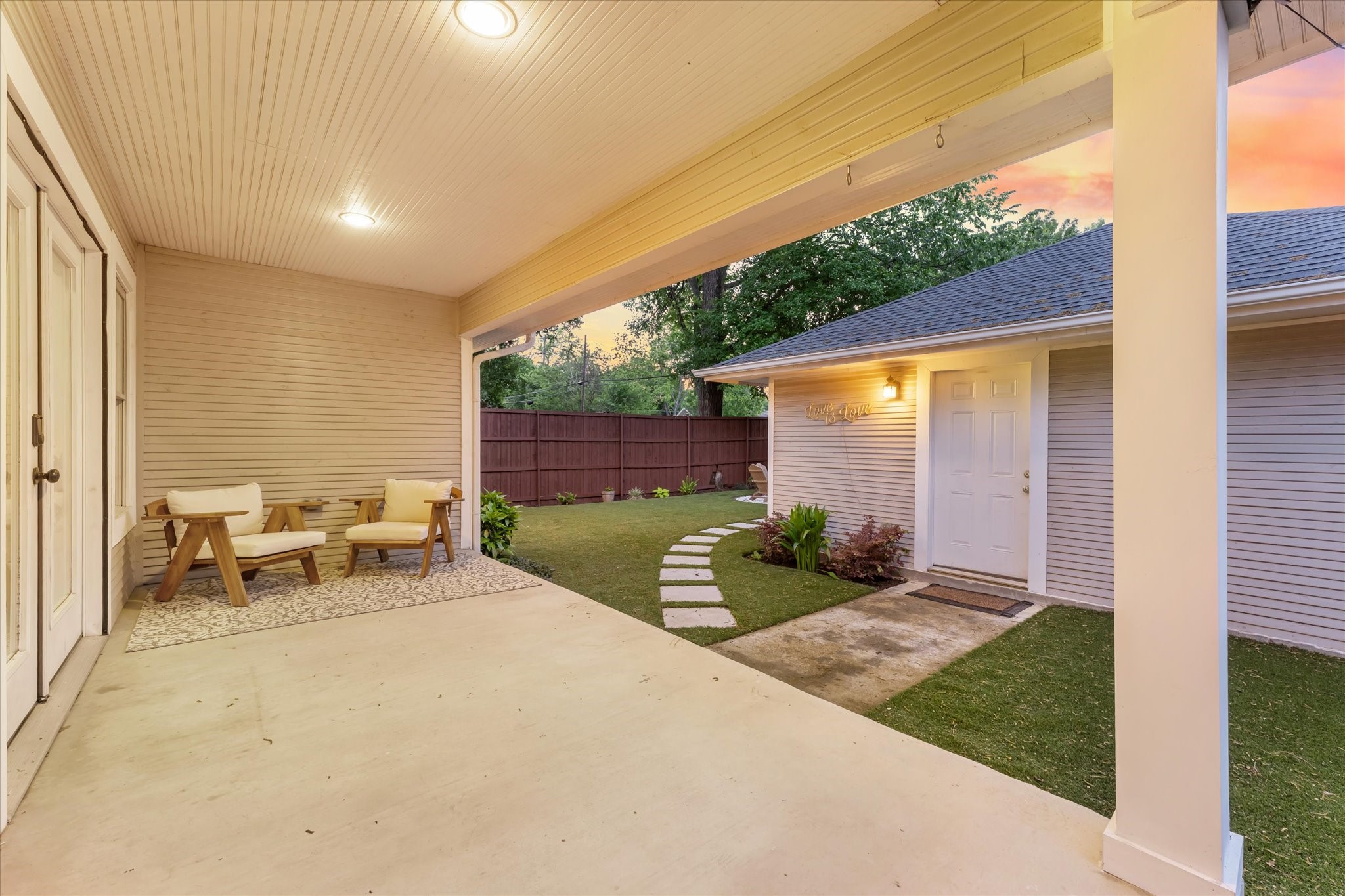 5609 Reiger Avenue Dallas TX 75214