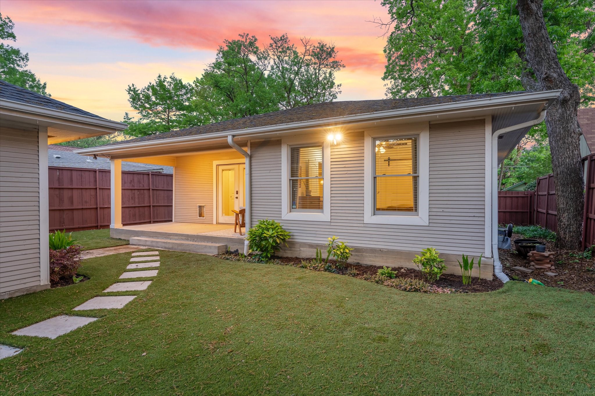 5609 Reiger Avenue Dallas TX 75214
