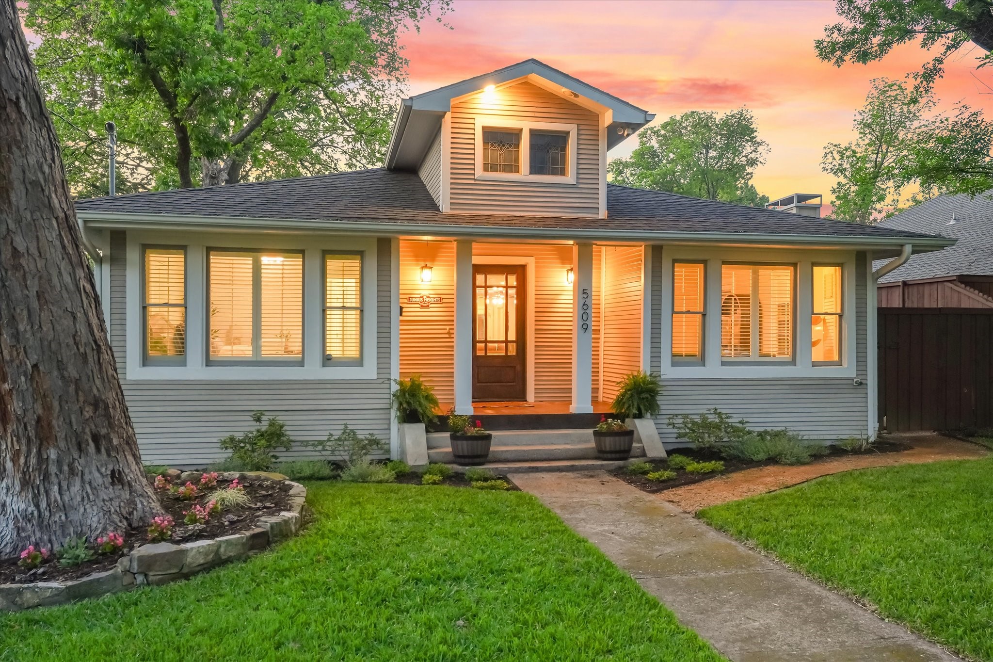 5609 Reiger Avenue Dallas TX 75214
