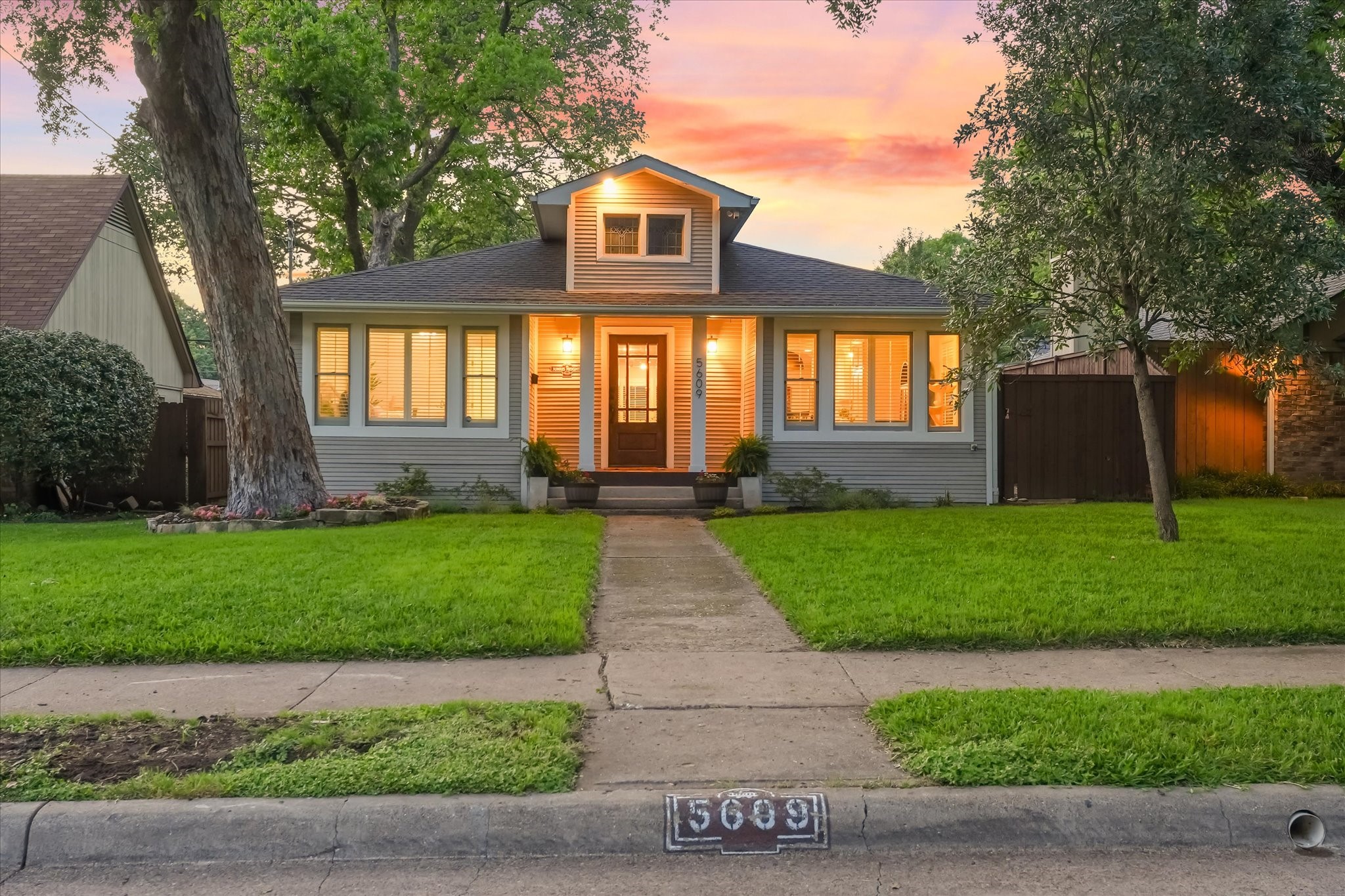 5609 Reiger Avenue Dallas TX 75214