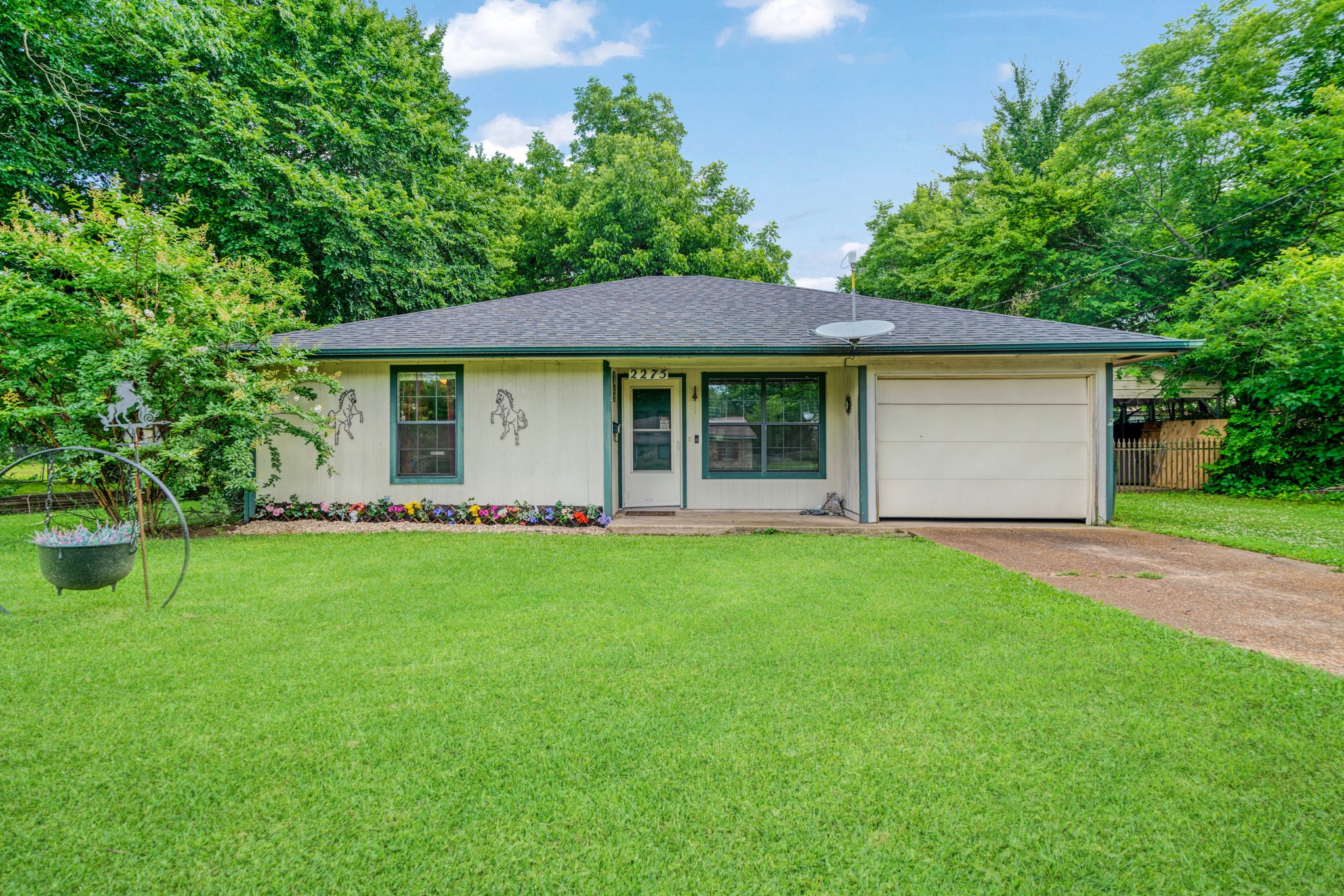 2275 Graham Street Paris TX 75460