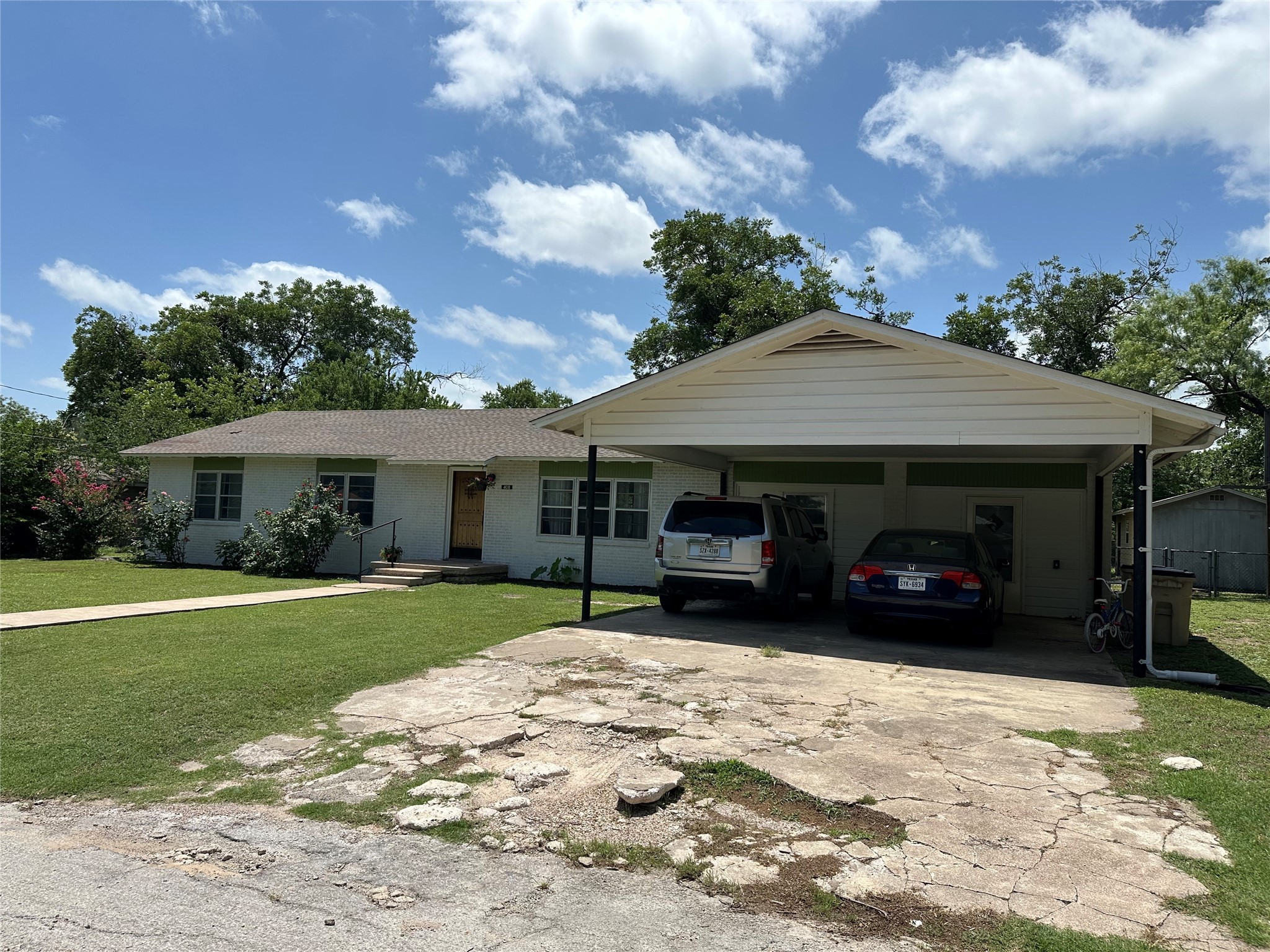 408 W Armstrong Comanche TX 76442