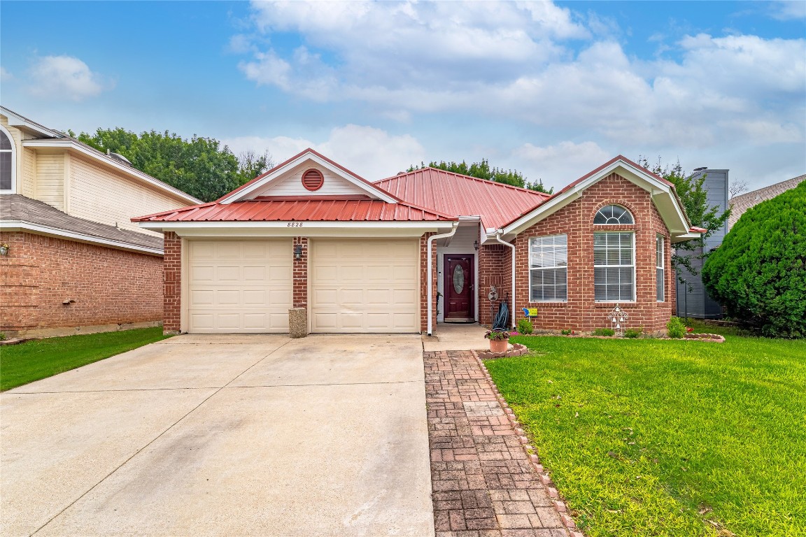 8828 Tigris Trail Fort Worth TX 76118