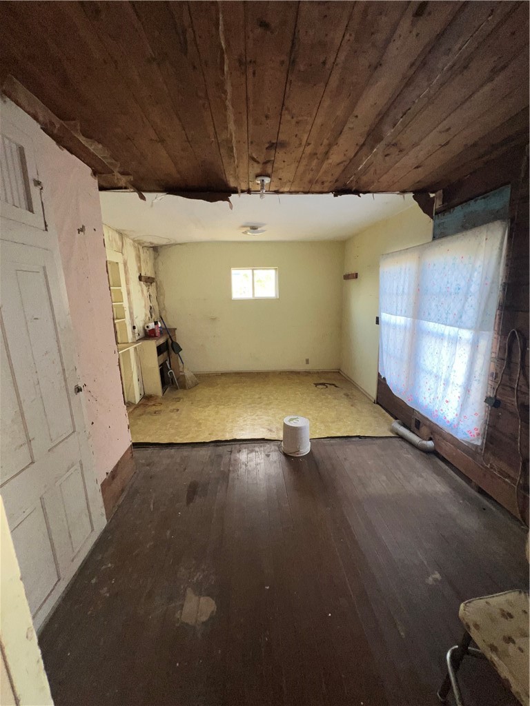 201 N Wiebusch Street Riesel TX 76682