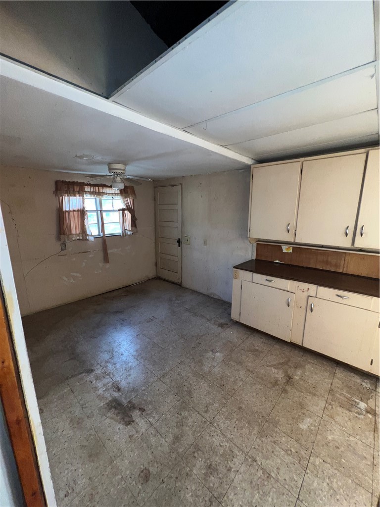 201 N Wiebusch Street Riesel TX 76682