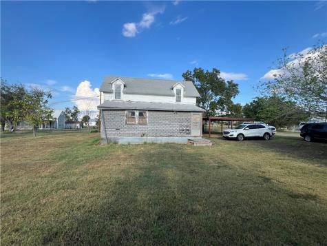 201 N Wiebusch Street Riesel TX 76682