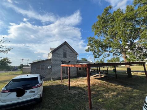 201 N Wiebusch Street Riesel TX 76682