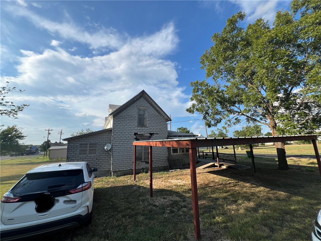 201 N Wiebusch Street Riesel TX 76682