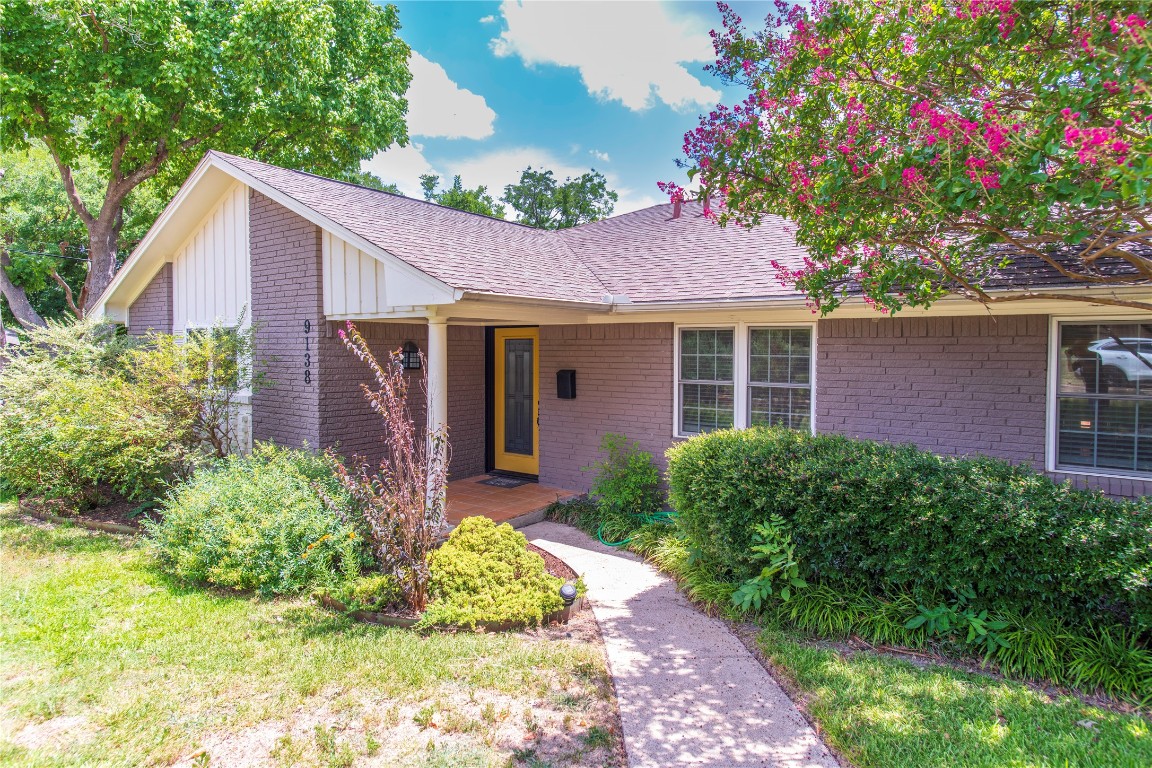 9138 Westglen Drive Dallas TX 75228