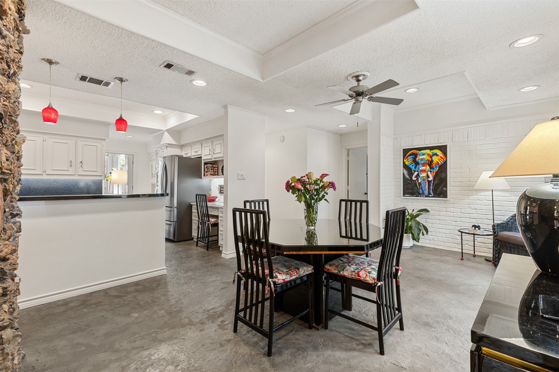 6432 Barkwood Lane Dallas TX 75248